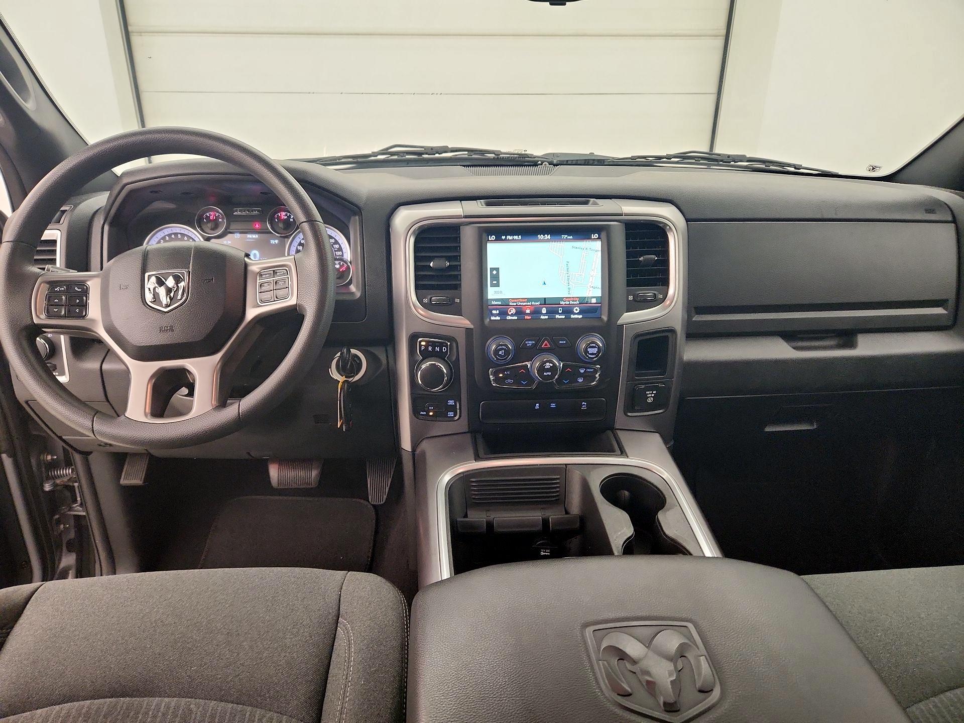 Thumbnail: 2021 RAM 1500 Classic - 9
