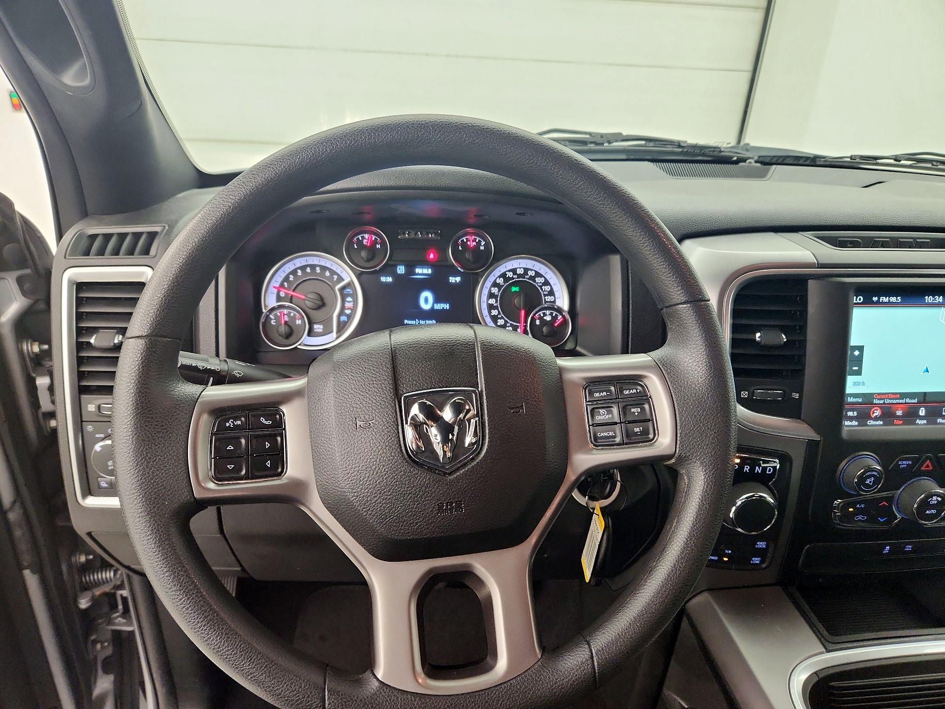 Thumbnail: 2021 RAM 1500 Classic - 10