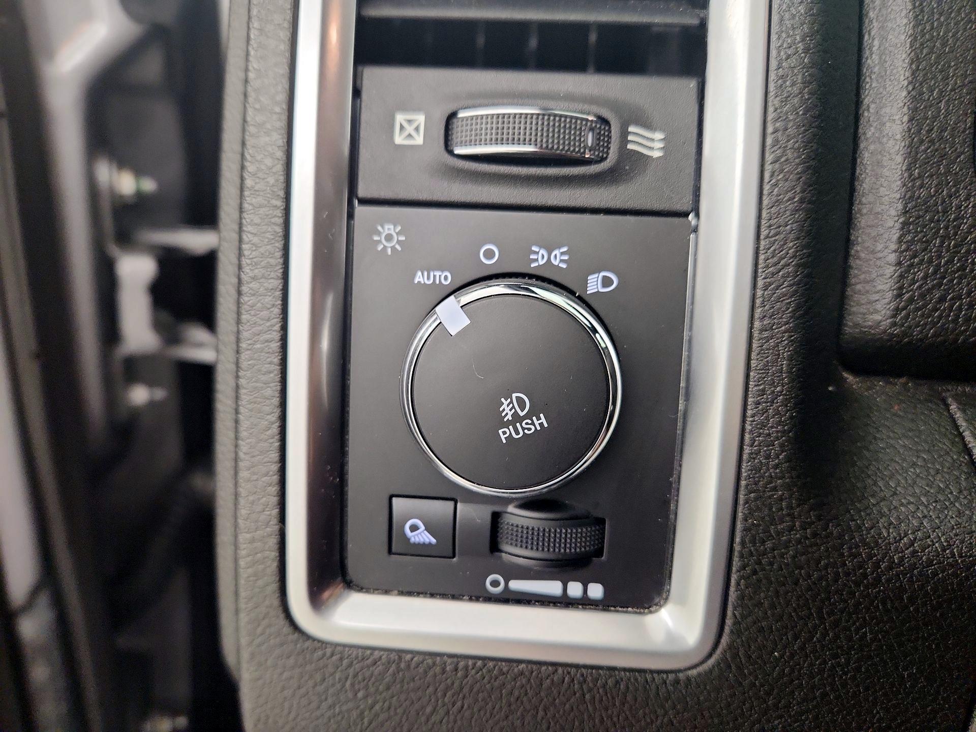 Thumbnail: 2021 RAM 1500 Classic - 13