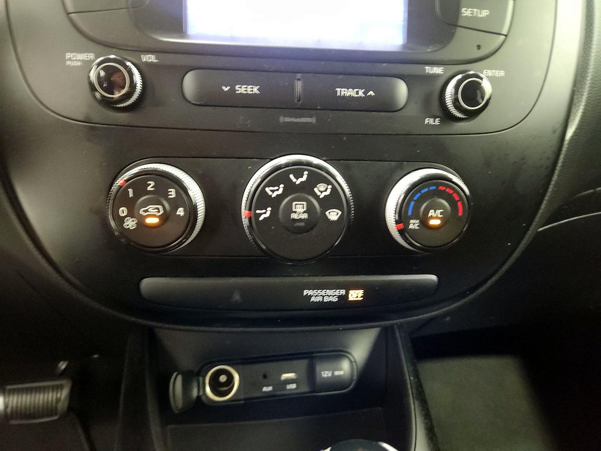 Thumbnail: 2019 Kia Soul - 16