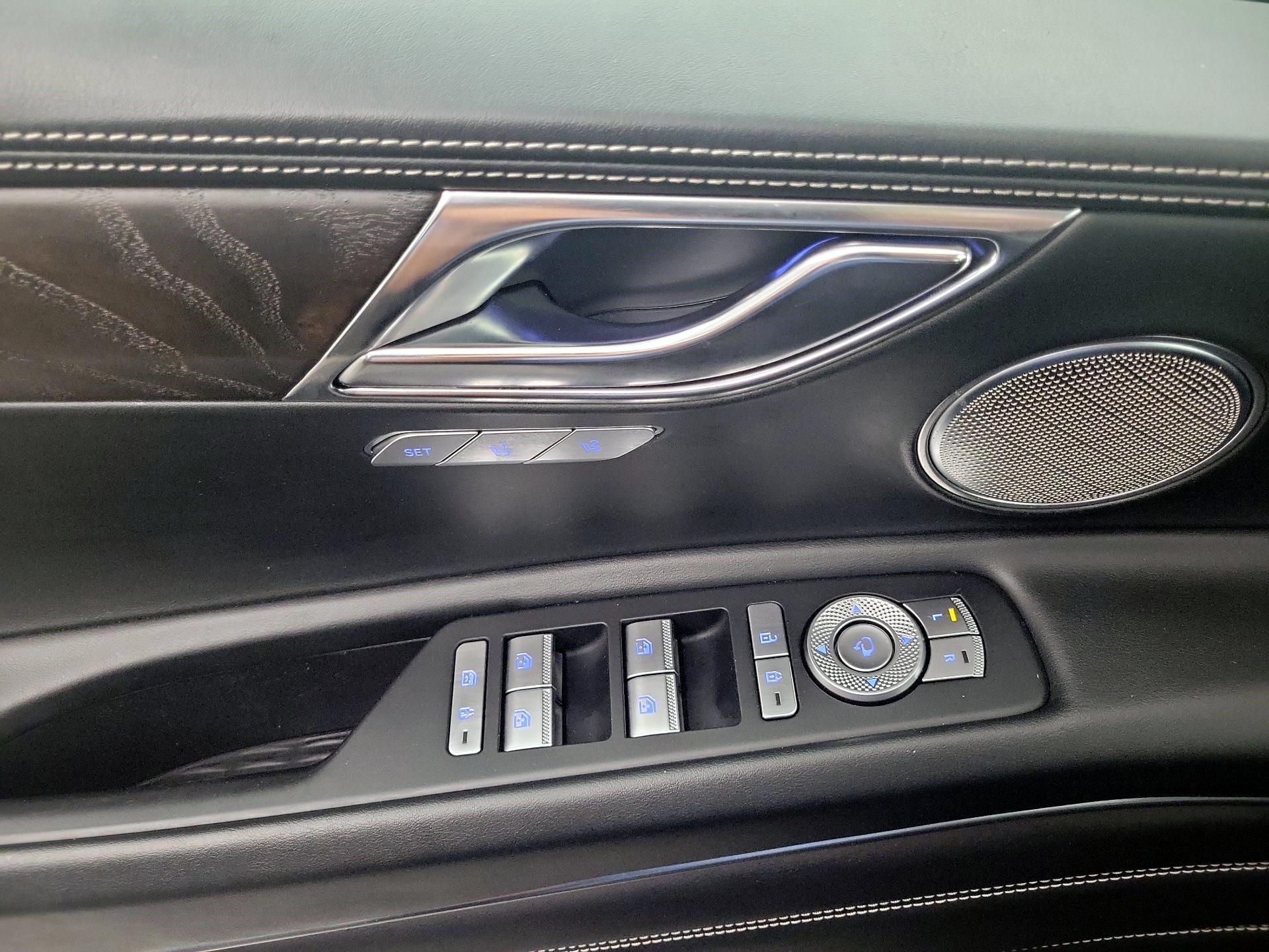 Thumbnail: 2021 Genesis GV80 - 10