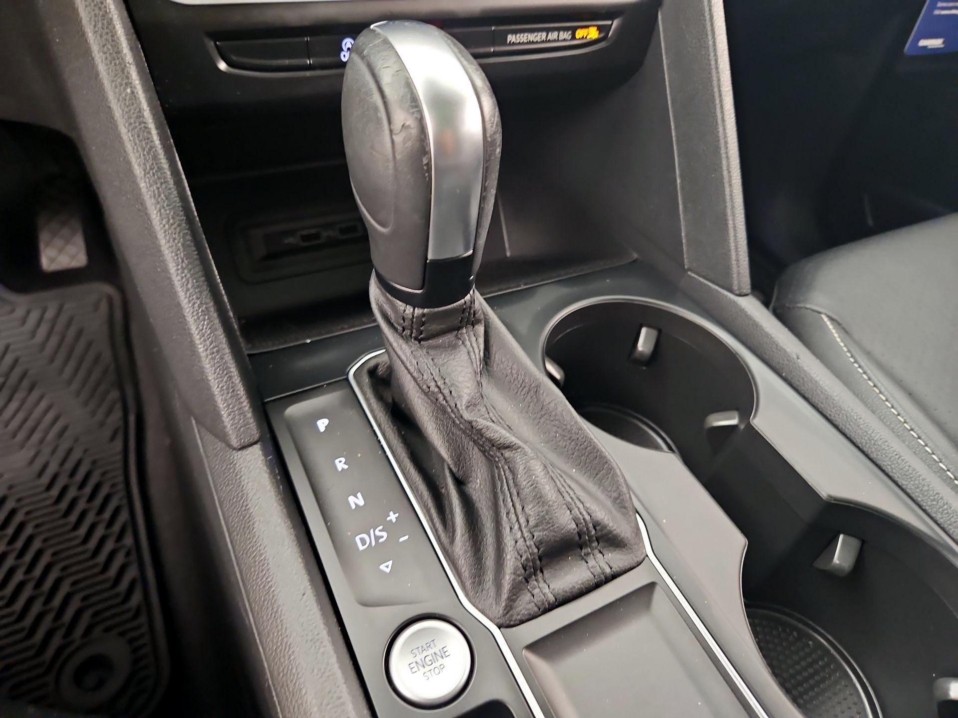 Thumbnail: 2021 Volkswagen Atlas - 17