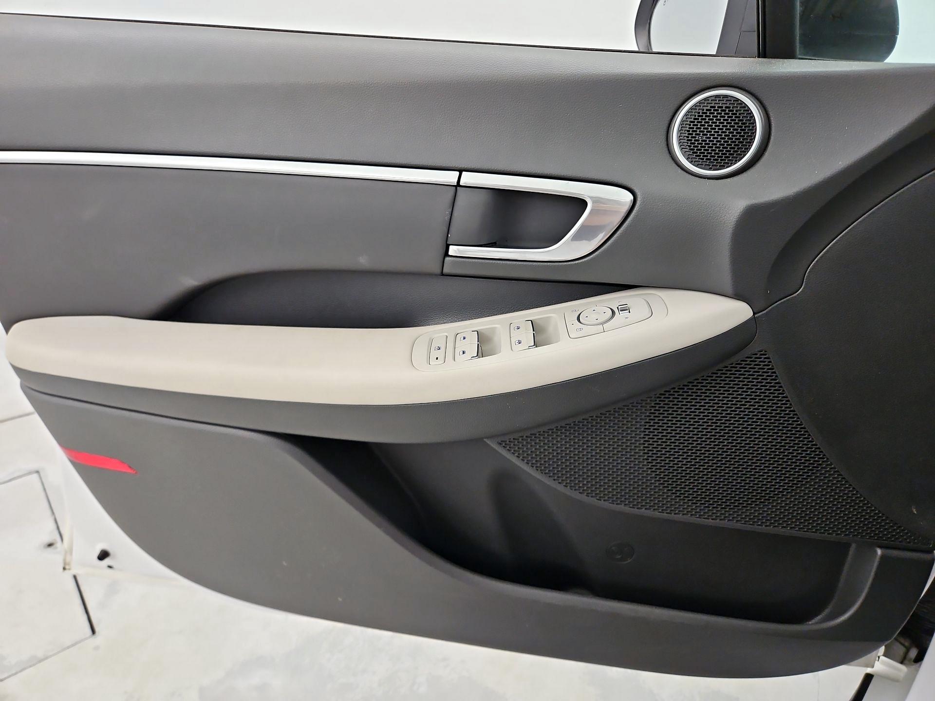 Thumbnail: 2023 Hyundai Sonata - 12