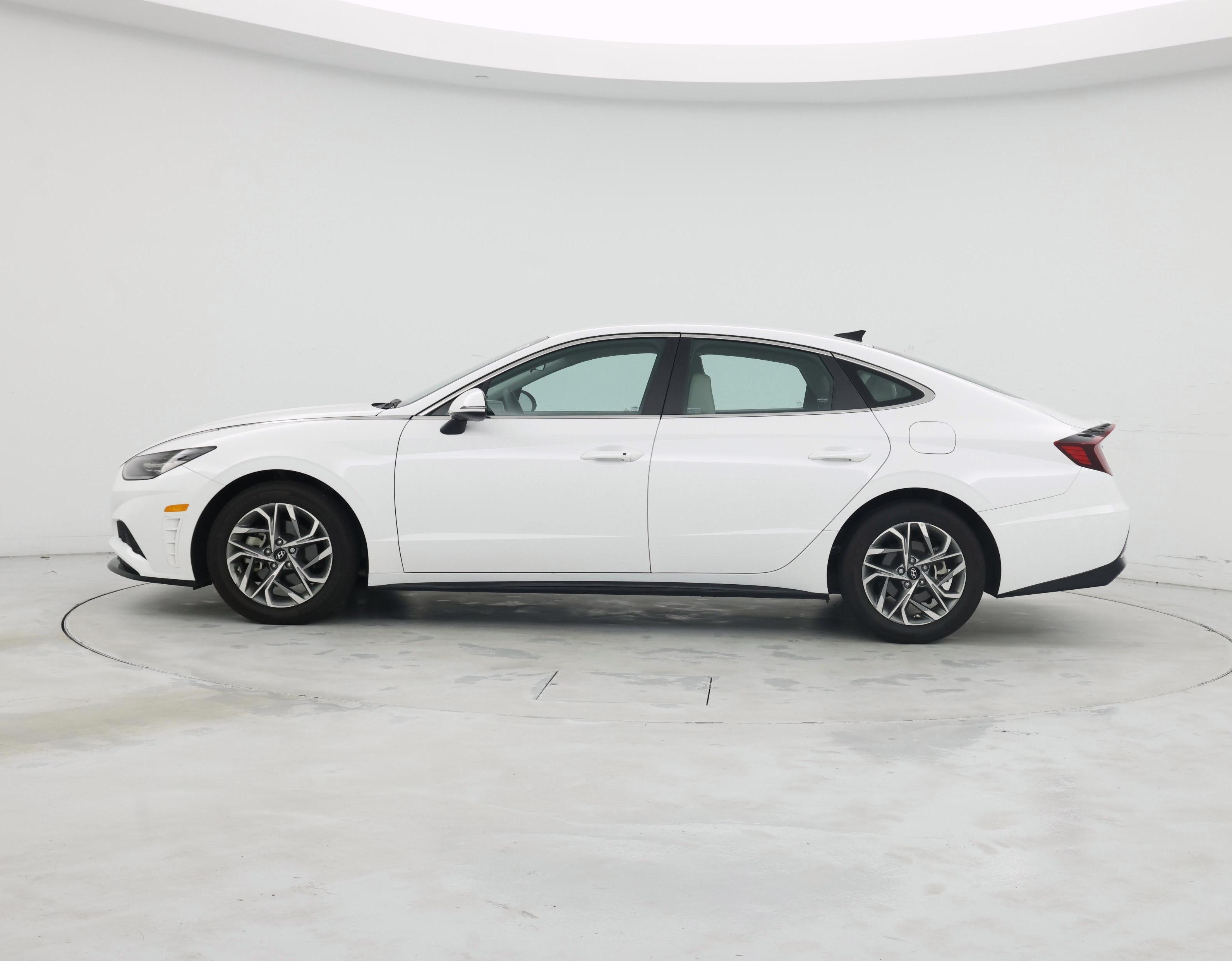 Thumbnail: 2023 Hyundai Sonata - 3