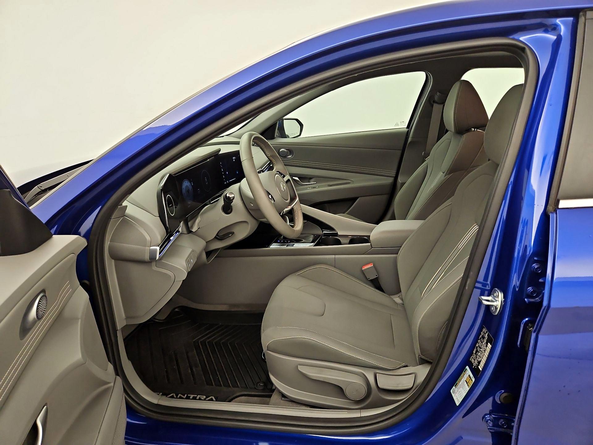Thumbnail: 2025 Hyundai Elantra - 11