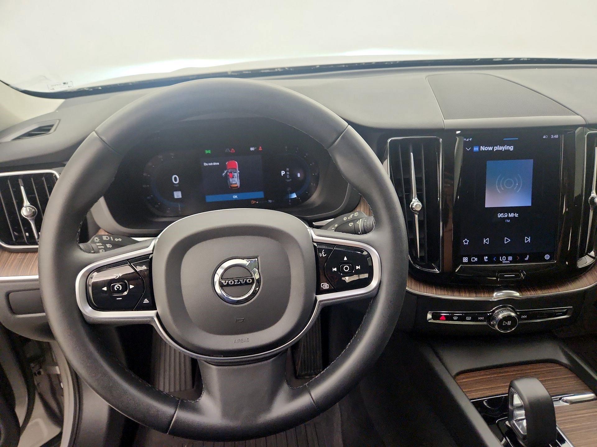 Thumbnail: 2023 Volvo XC60 - 9