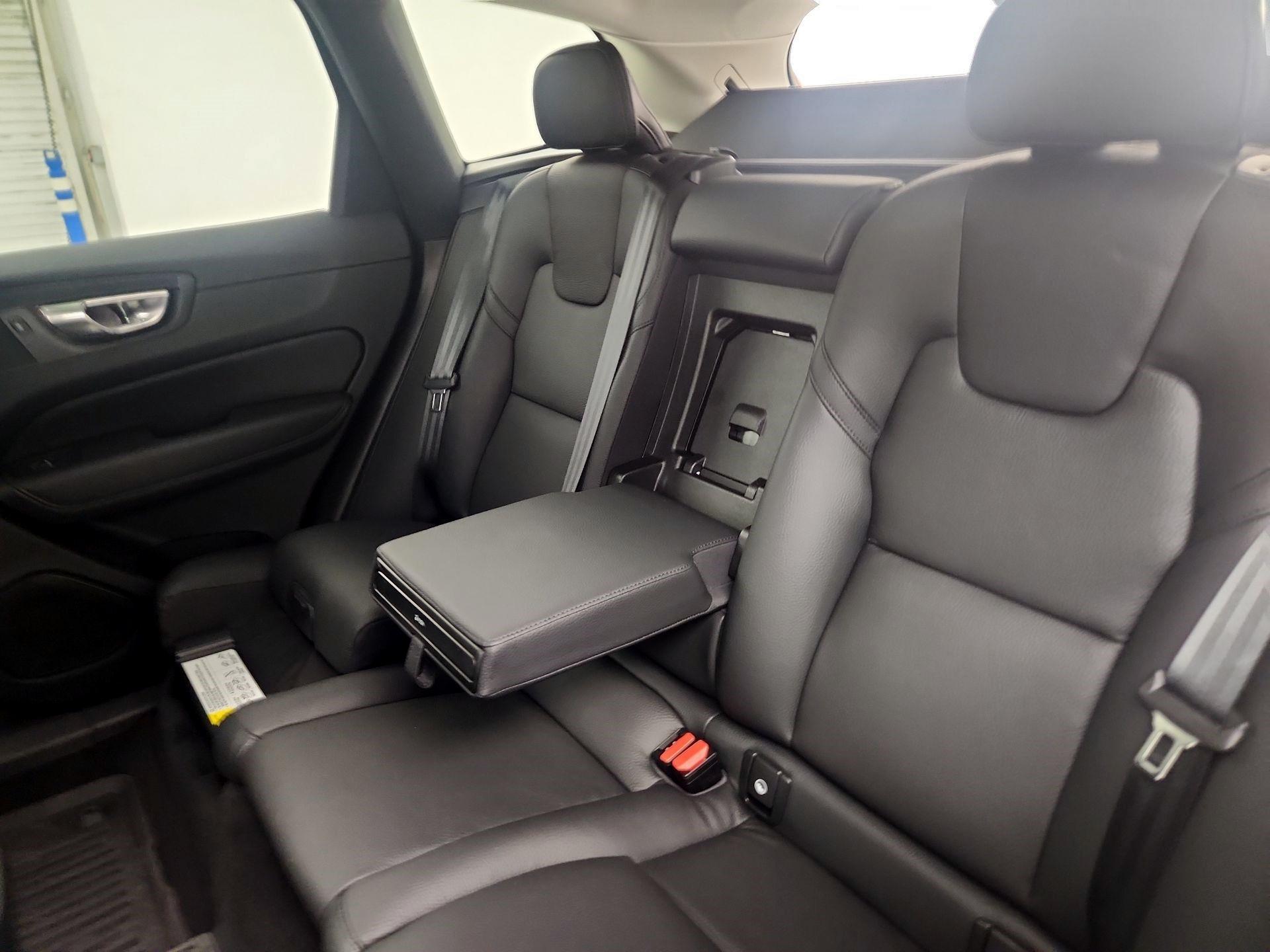 Thumbnail: 2023 Volvo XC60 - 19