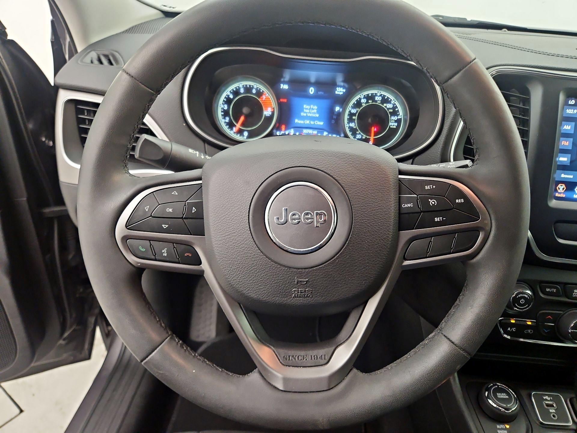 Thumbnail: 2021 Jeep Cherokee - 10