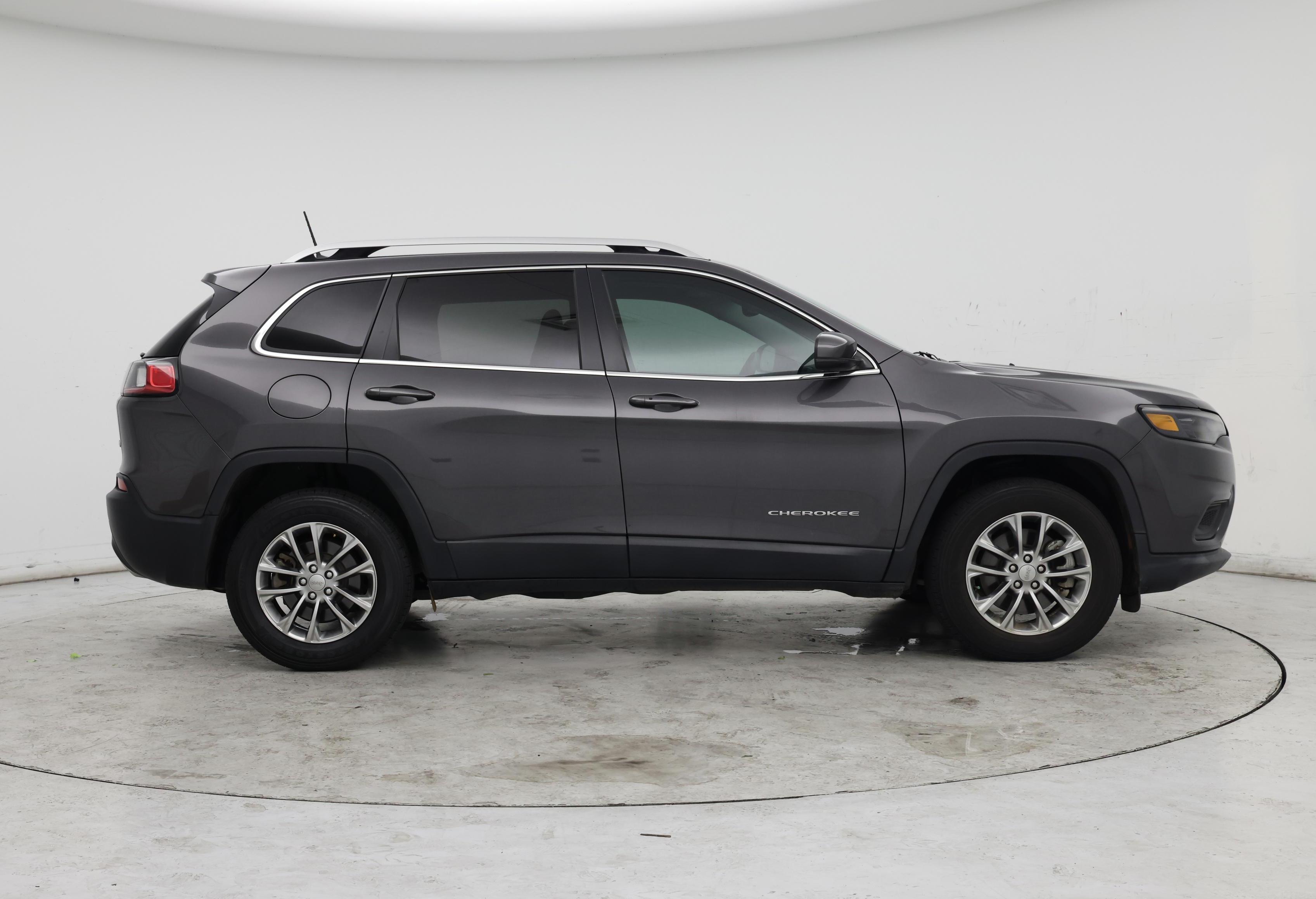 Thumbnail: 2021 Jeep Cherokee - 7