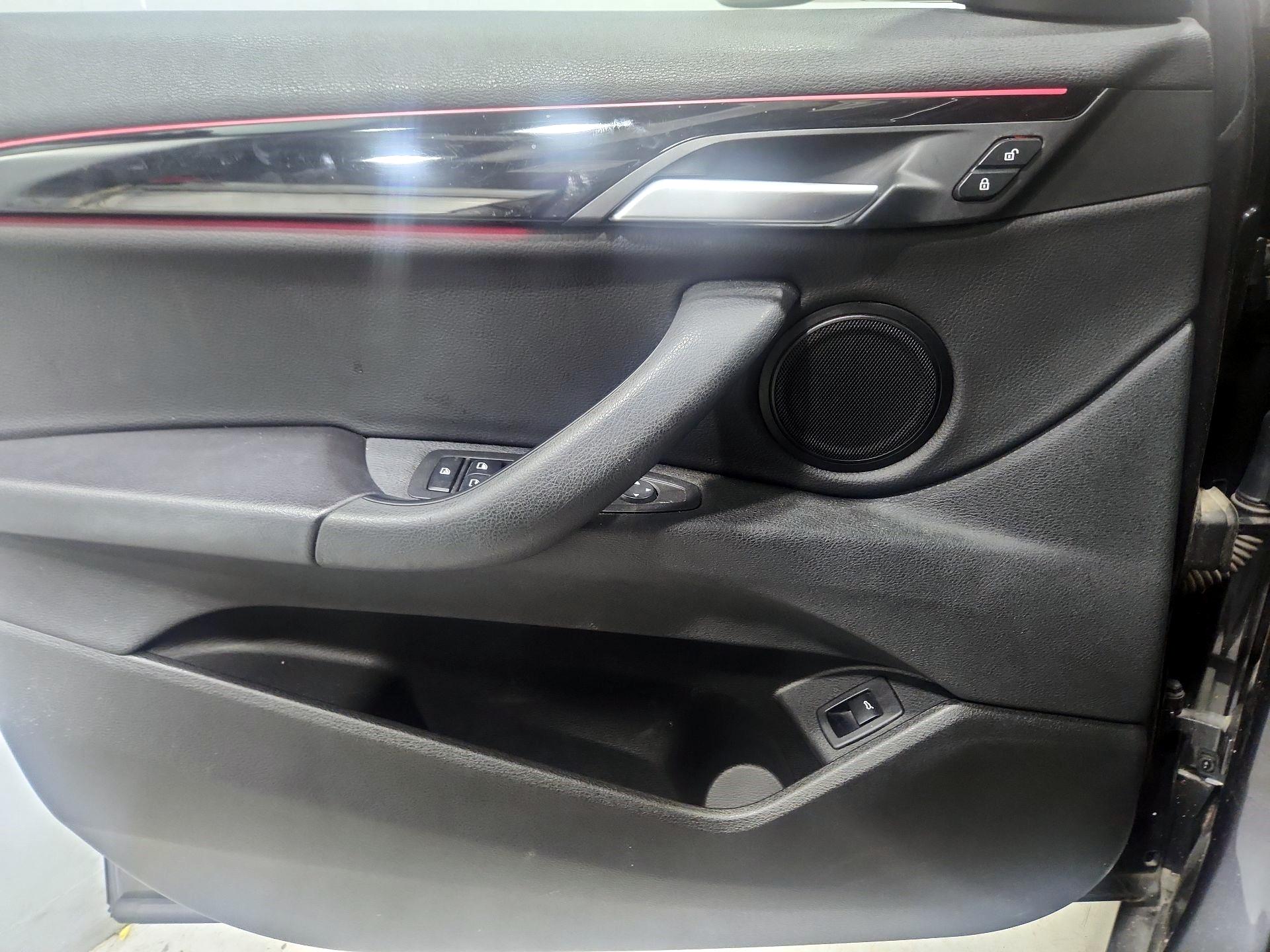Thumbnail: 2020 BMW X2 - 12