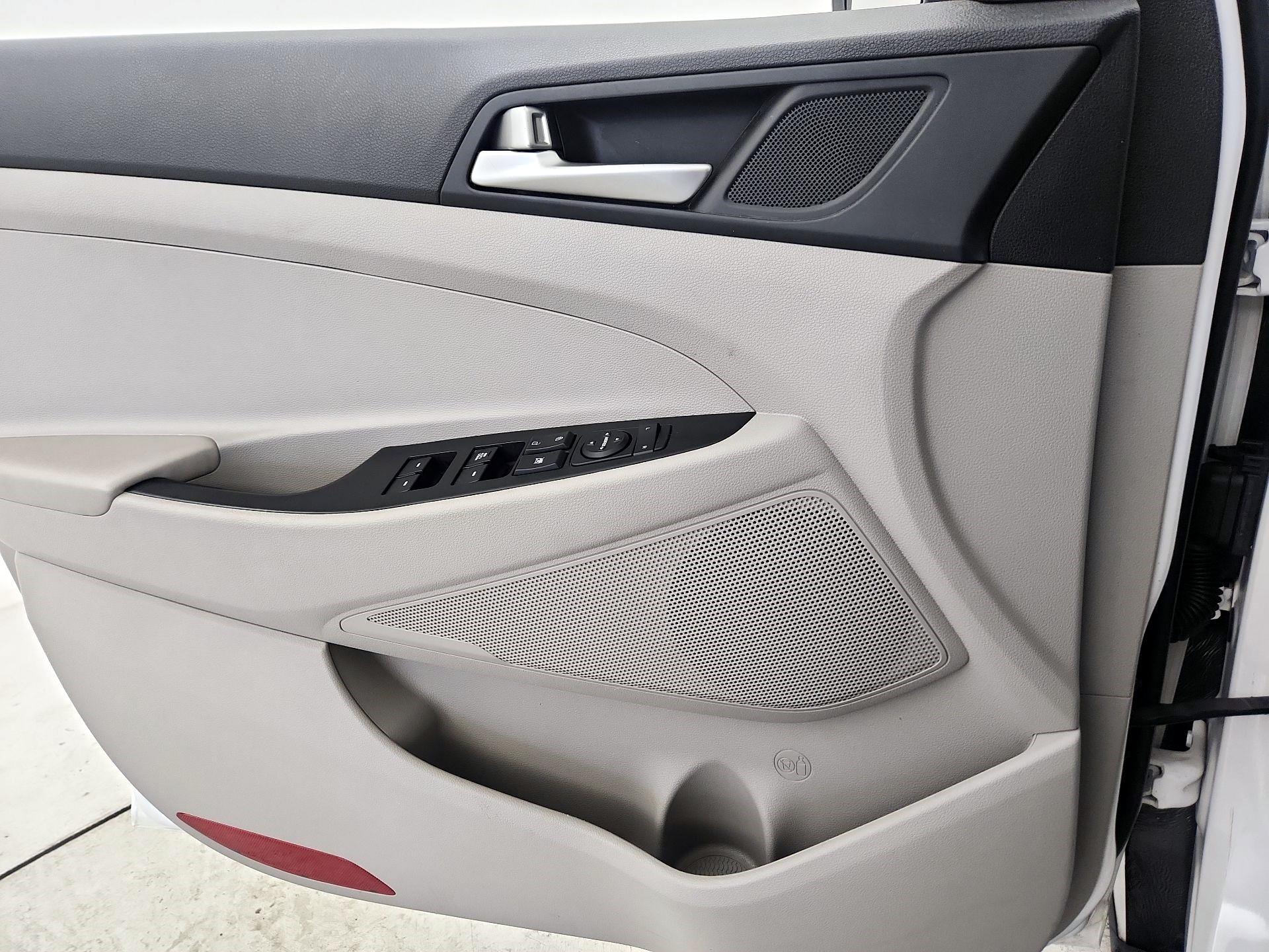 Thumbnail: 2019 Hyundai Tucson - 12