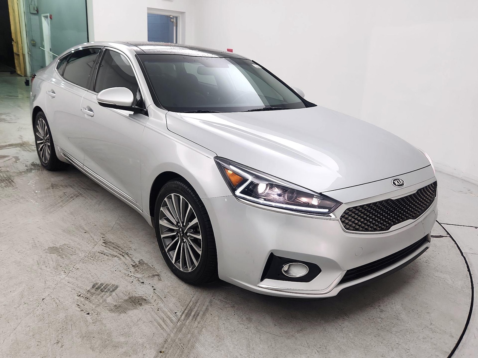 2017 Kia Cadenza