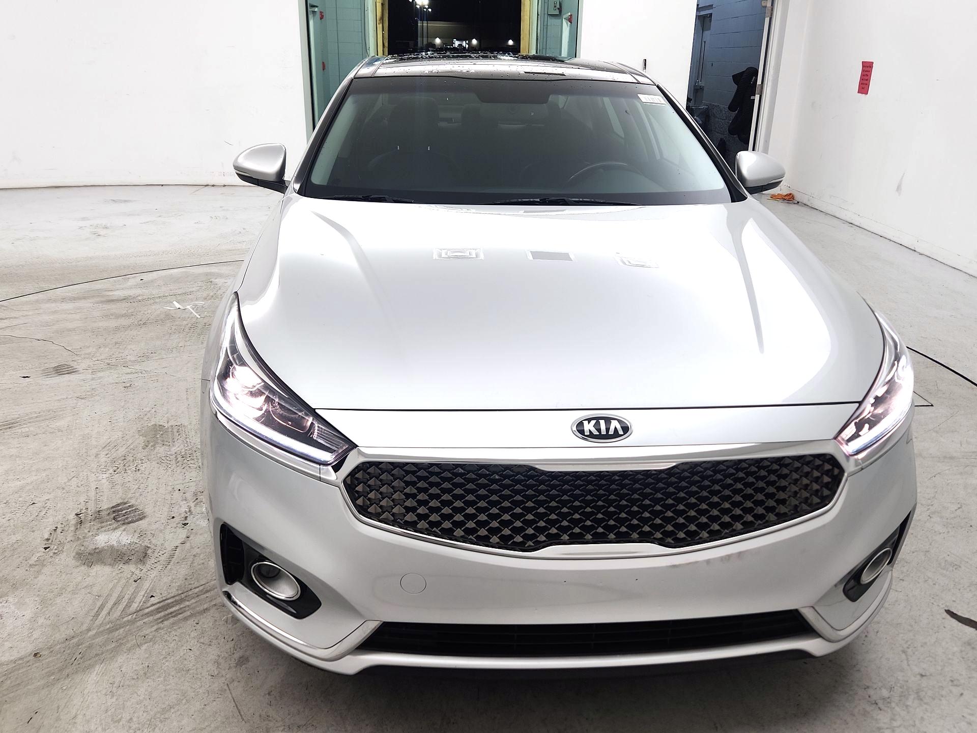 Thumbnail: 2017 Kia Cadenza - 2