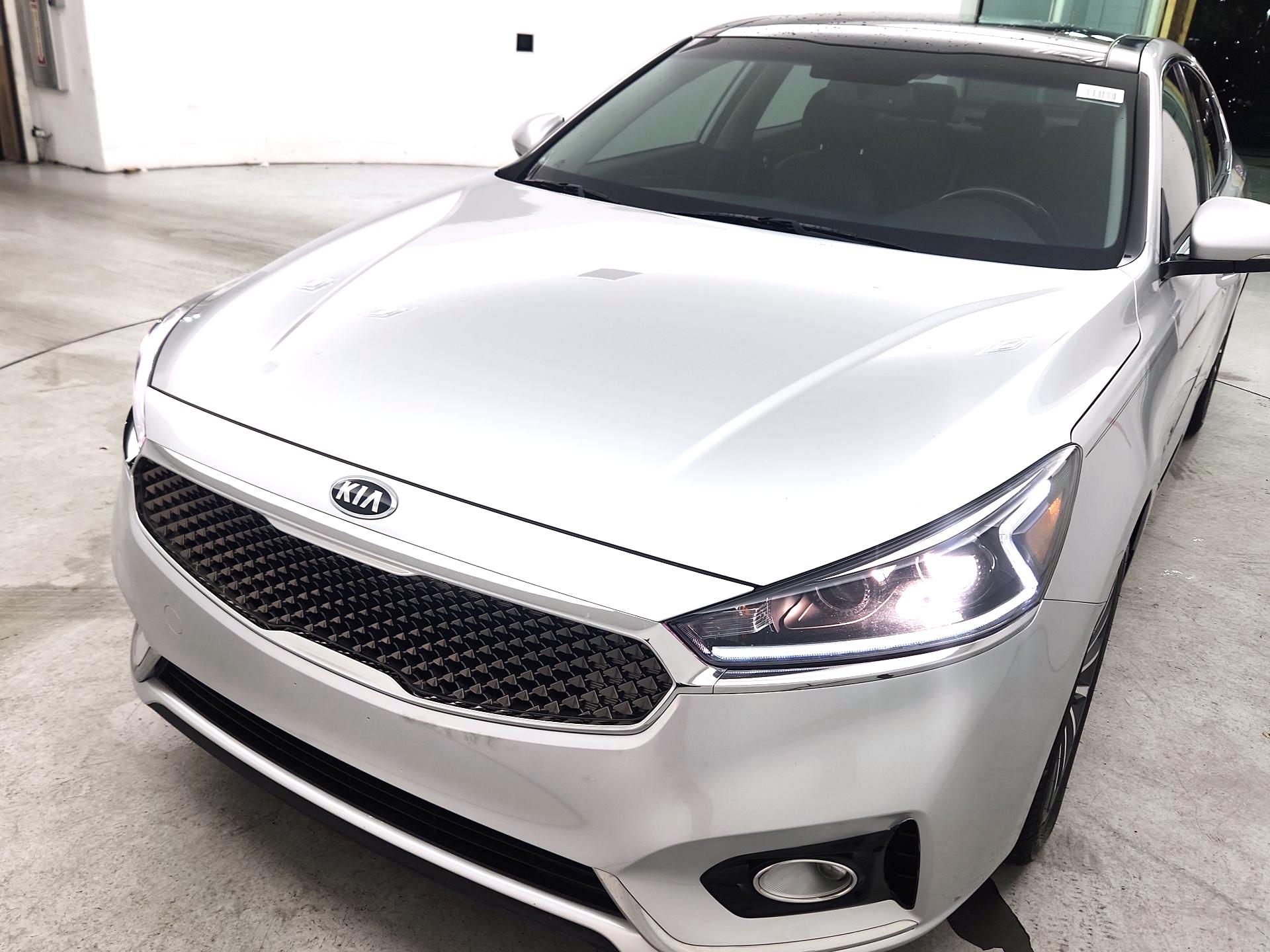 Thumbnail: 2017 Kia Cadenza - 3