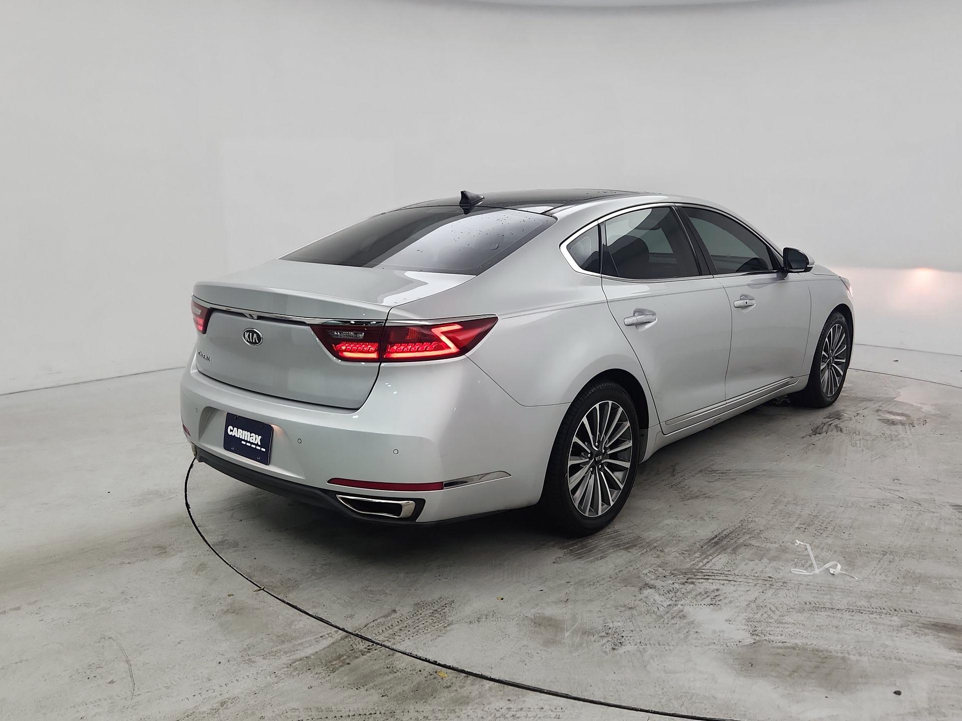 Thumbnail: 2017 Kia Cadenza - 5