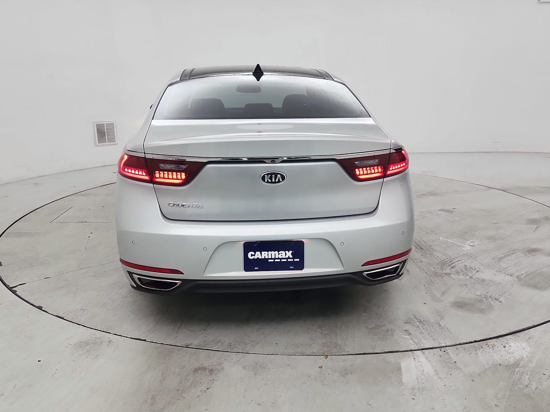 Thumbnail: 2017 Kia Cadenza - 6