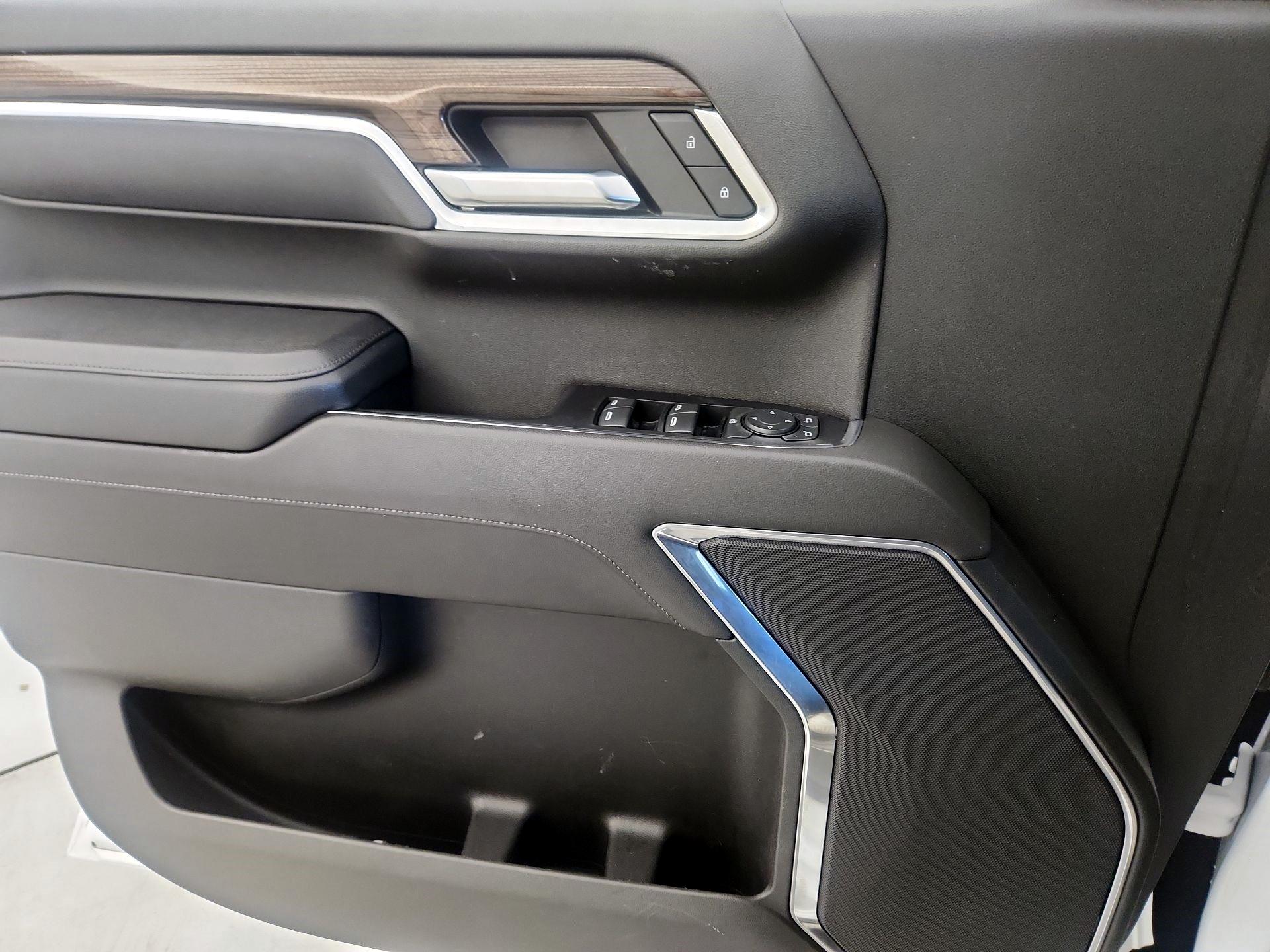 Thumbnail: 2022 Chevrolet Silverado 1500 - 12