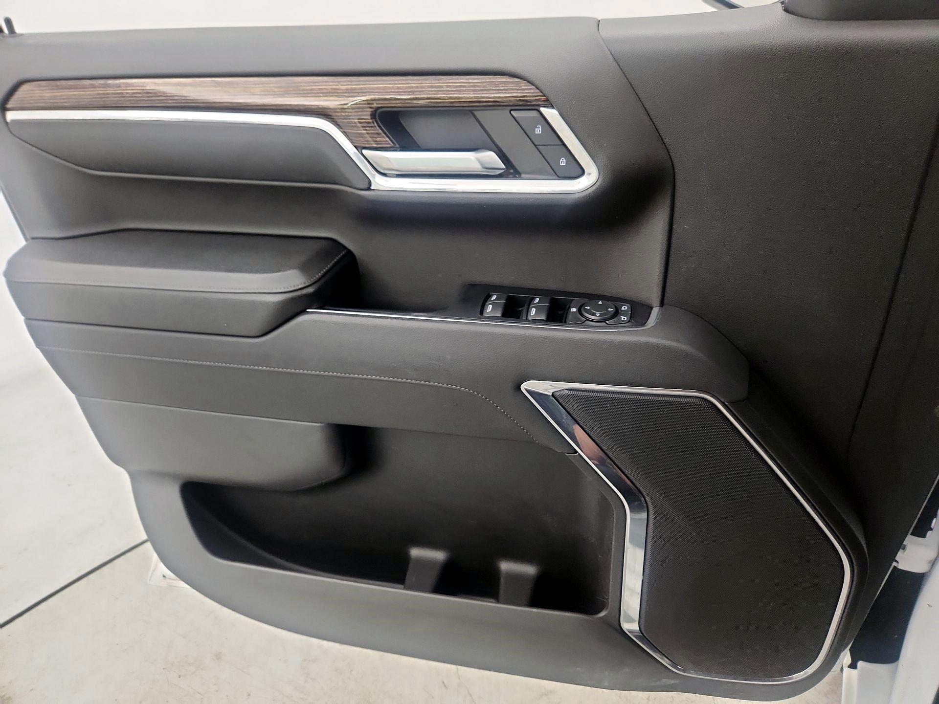 Thumbnail: 2023 GMC Sierra 1500 - 12