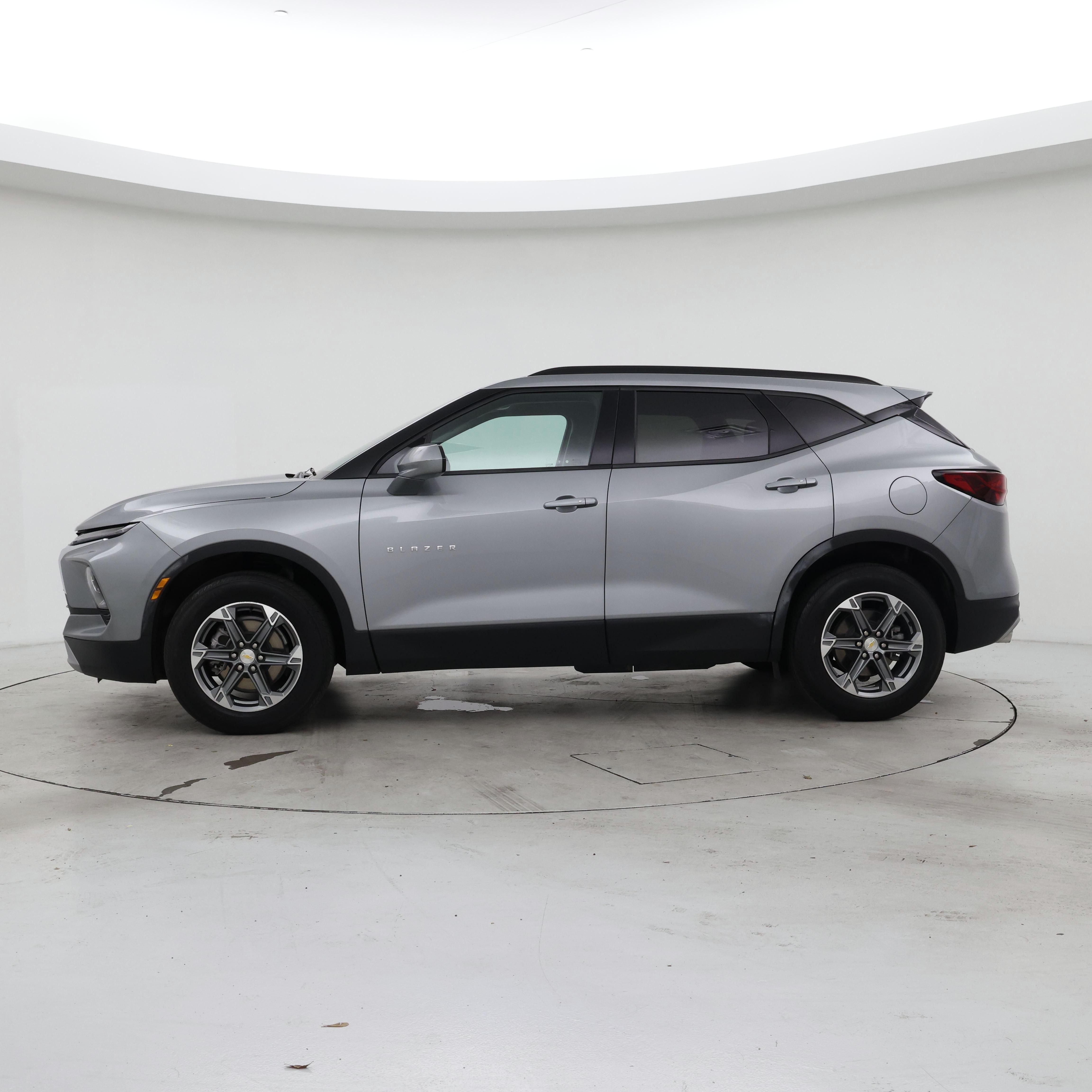 Thumbnail: 2023 Chevrolet Blazer - 3