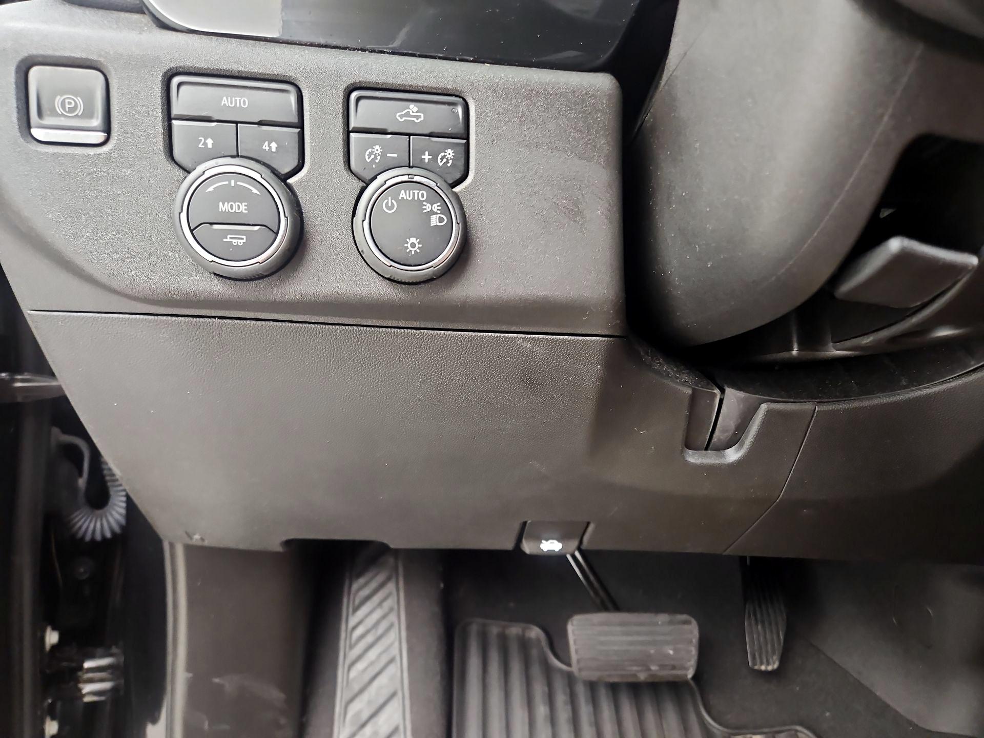 Thumbnail: 2023 Chevrolet Silverado 1500 - 13