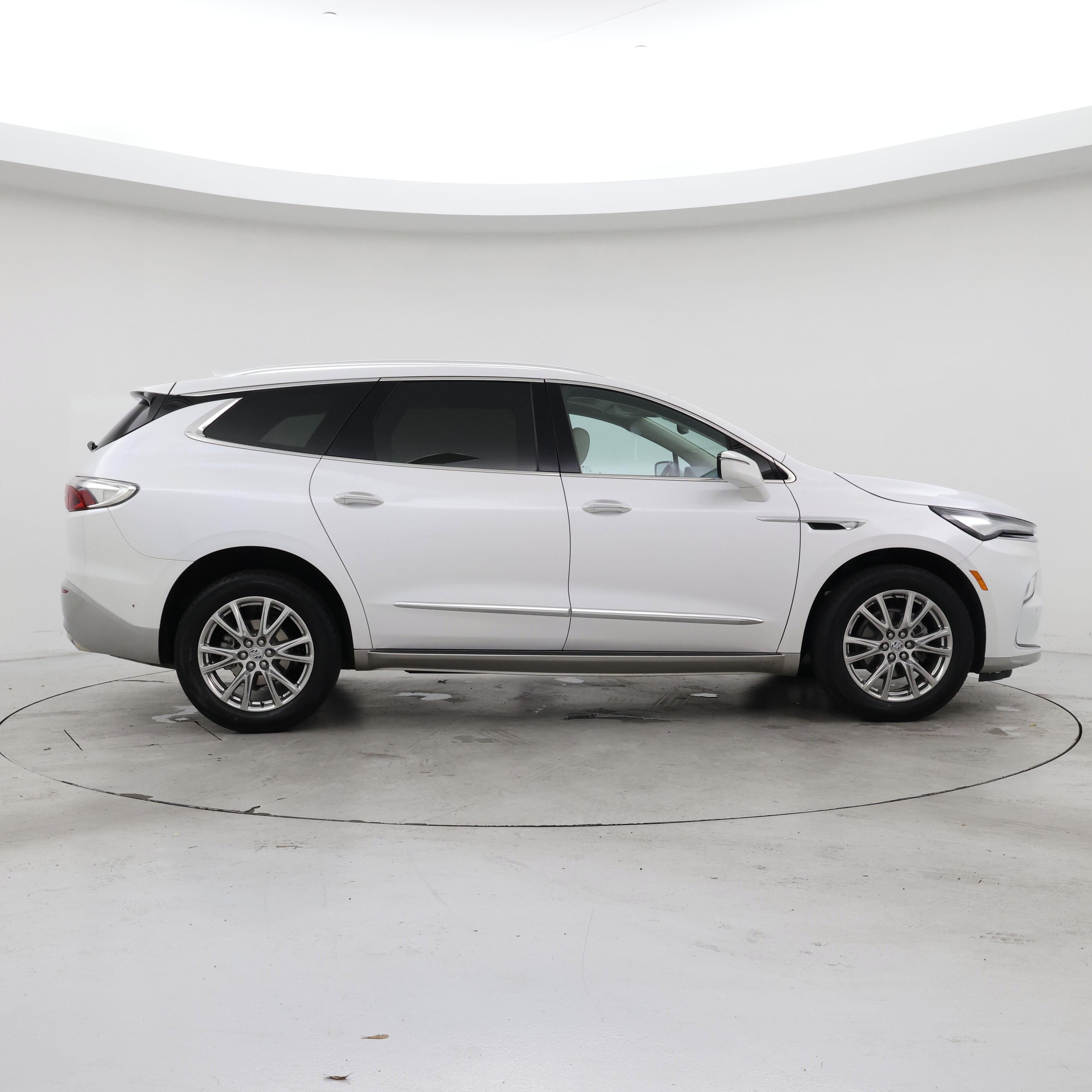 Thumbnail: 2023 Buick Enclave - 7