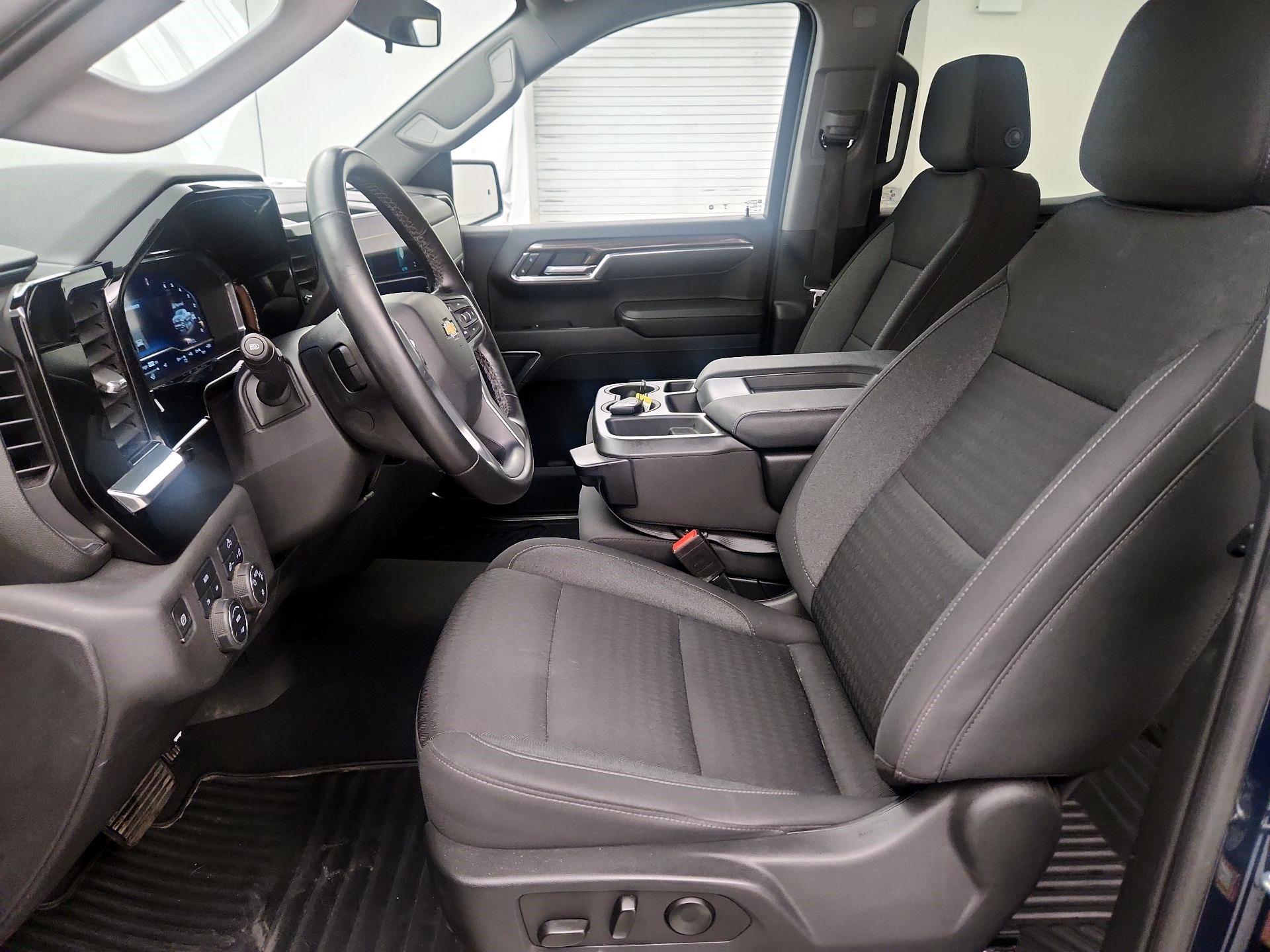 Thumbnail: 2023 Chevrolet Silverado 1500 - 11