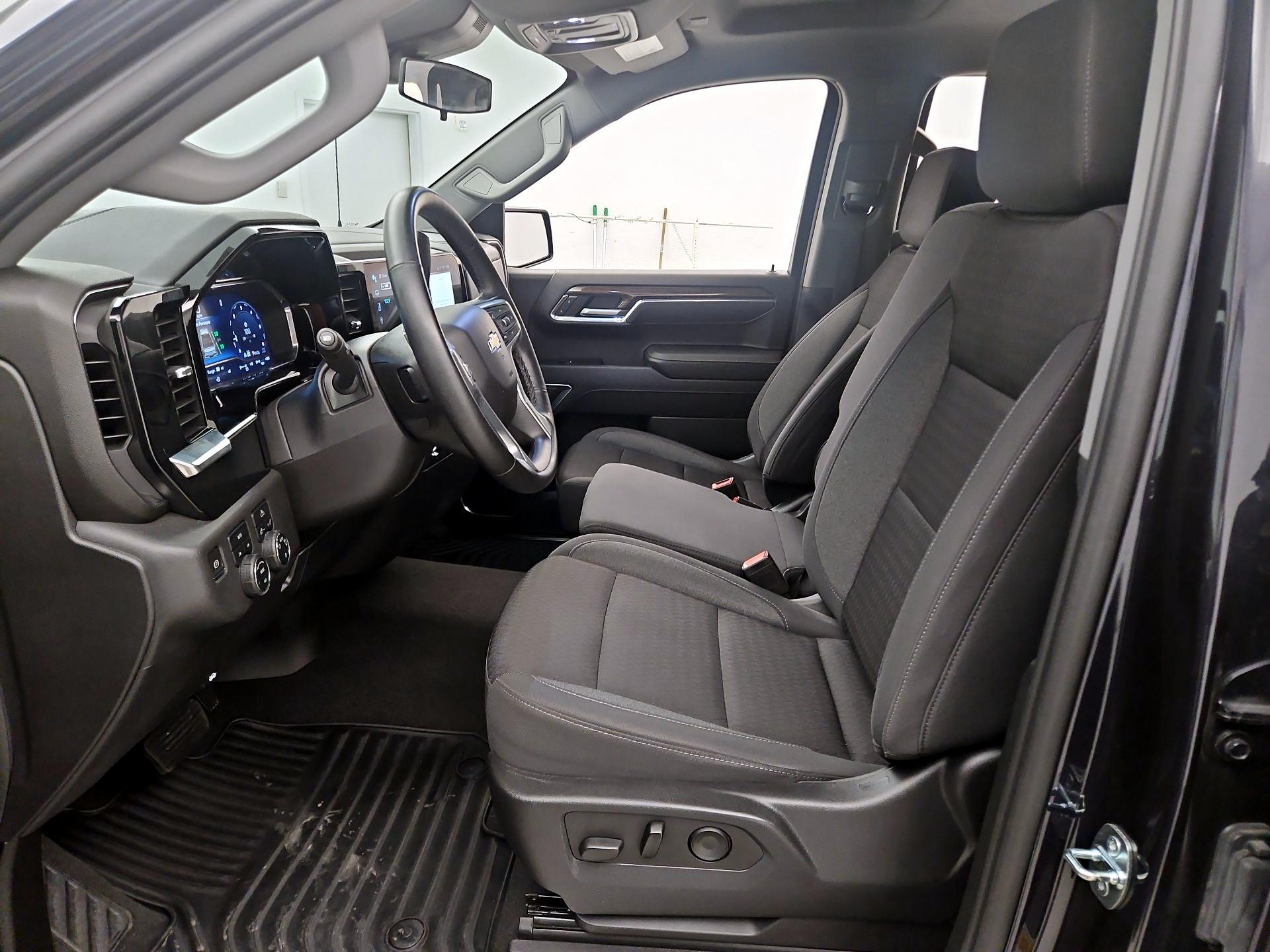 Thumbnail: 2023 Chevrolet Silverado 1500 - 11