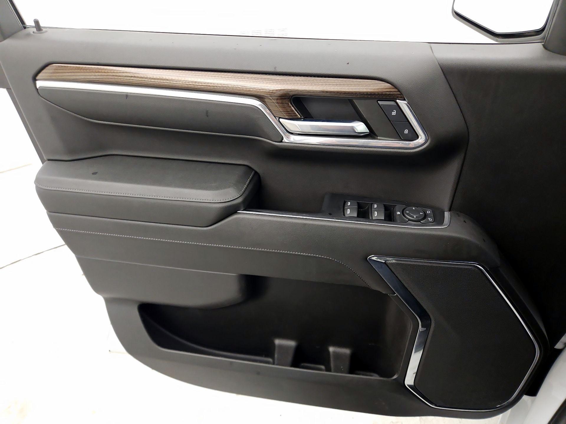 Thumbnail: 2023 Chevrolet Silverado 1500 - 12