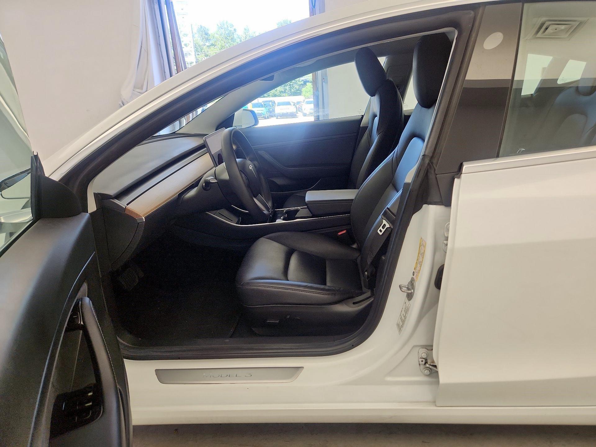 Thumbnail: 2020 Tesla Model 3 - 9