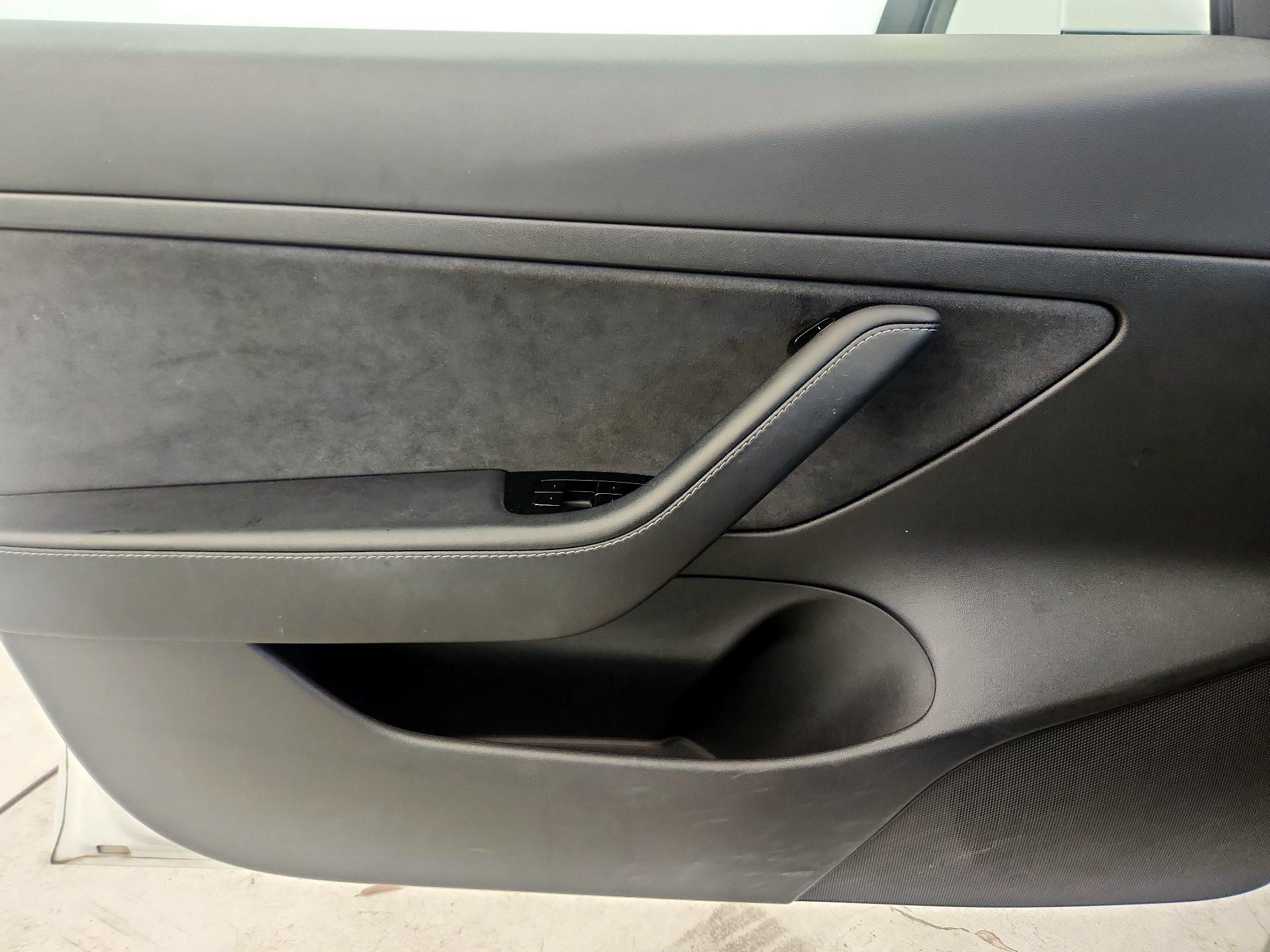 Thumbnail: 2020 Tesla Model 3 - 10