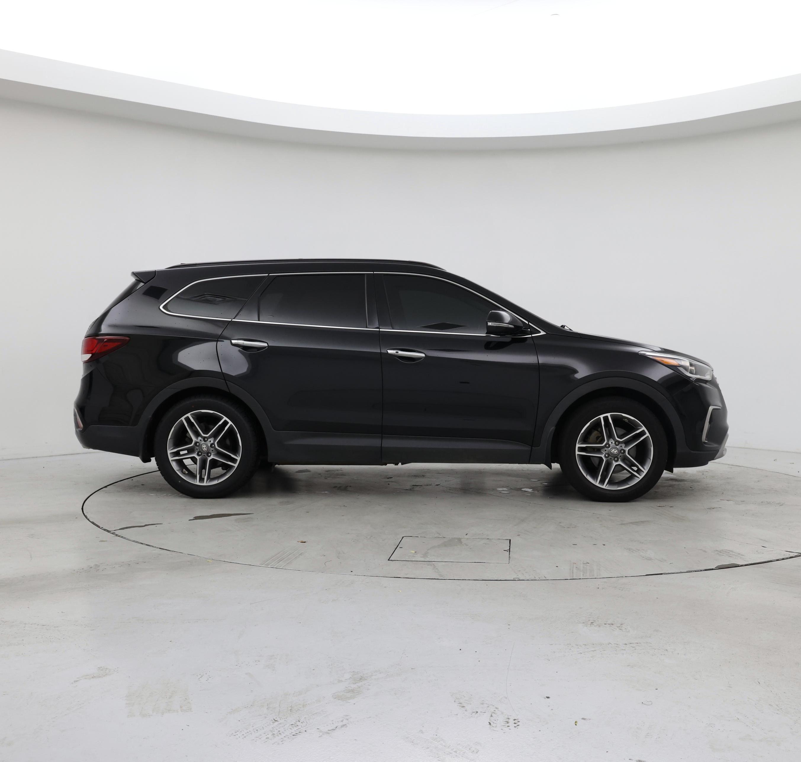 Thumbnail: 2017 Hyundai Santa Fe - 7
