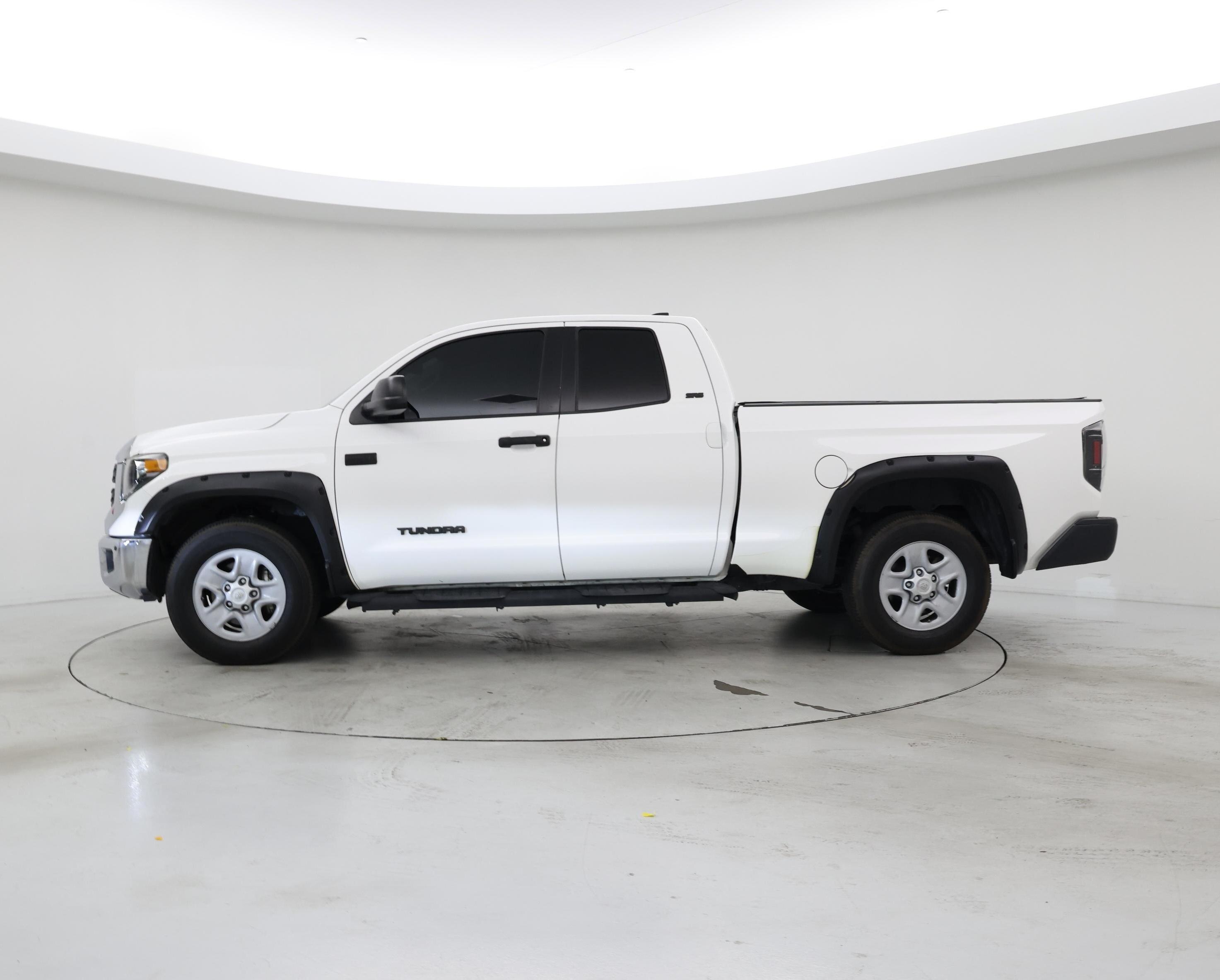 Thumbnail: 2021 Toyota Tundra - 3