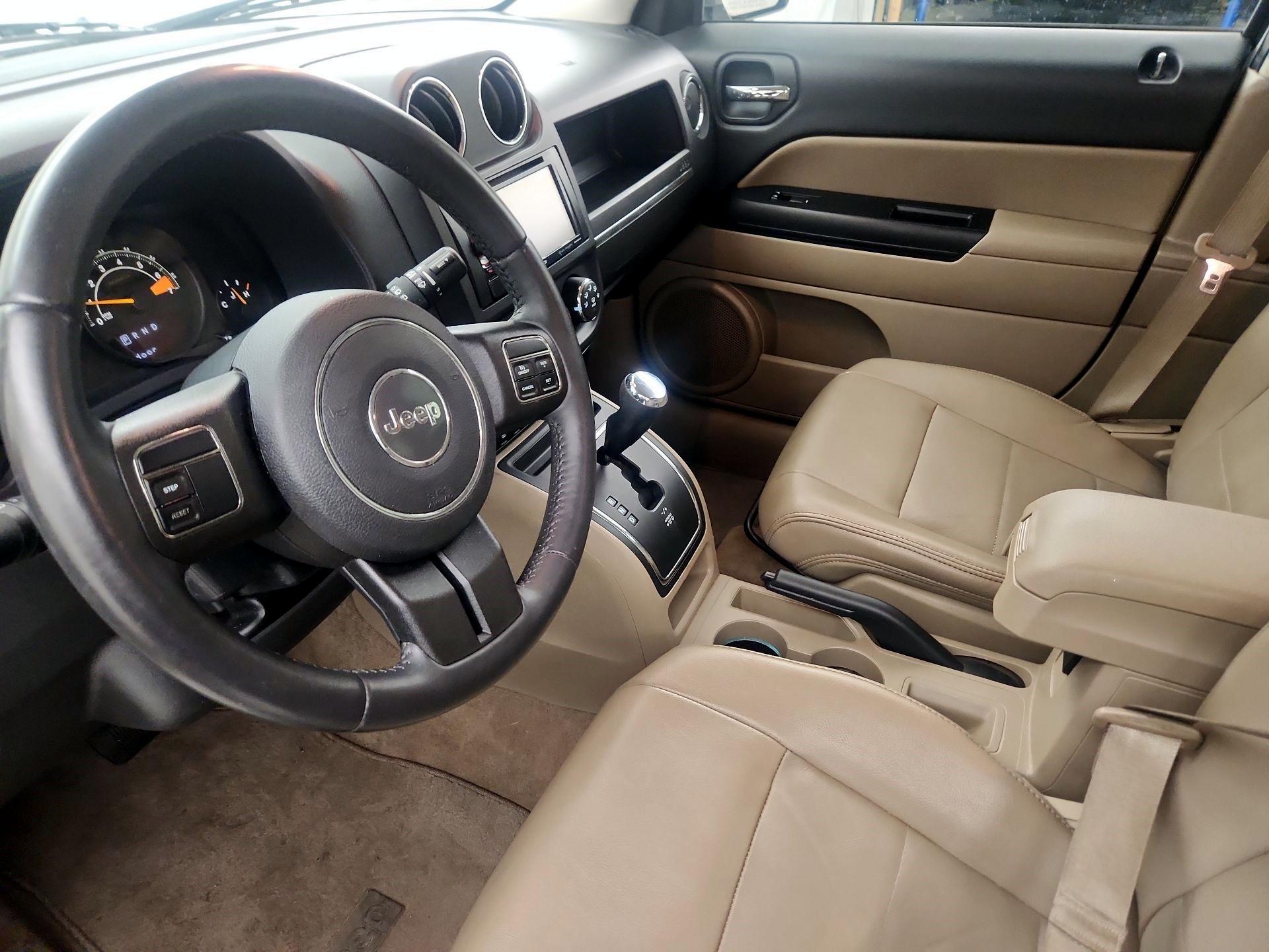 Thumbnail: 2014 Jeep Patriot - 11