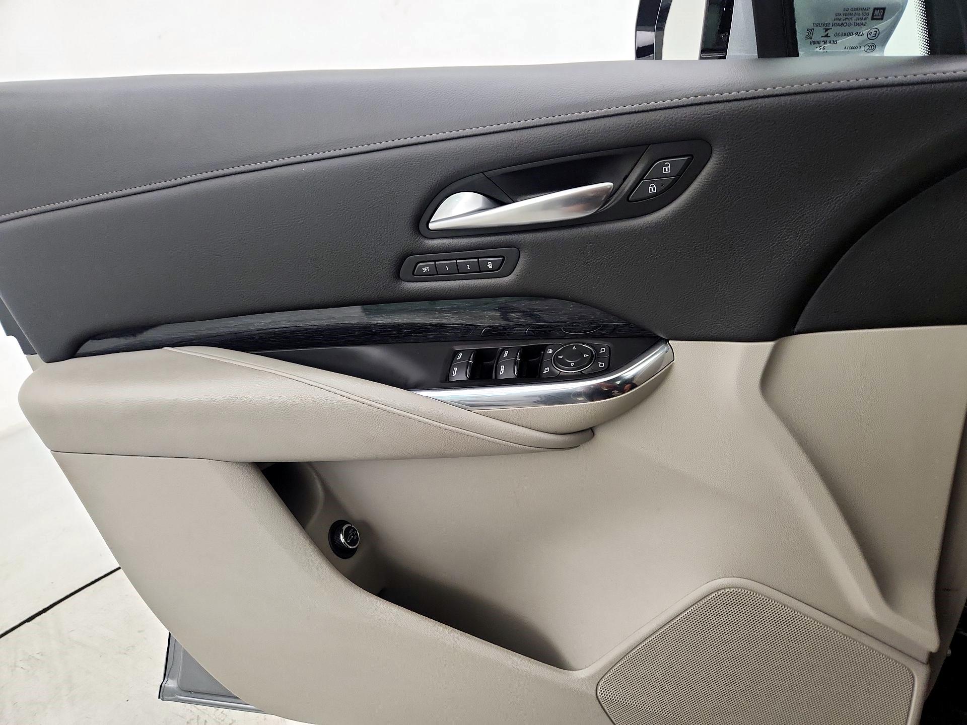 Thumbnail: 2023 Cadillac XT4 - 12