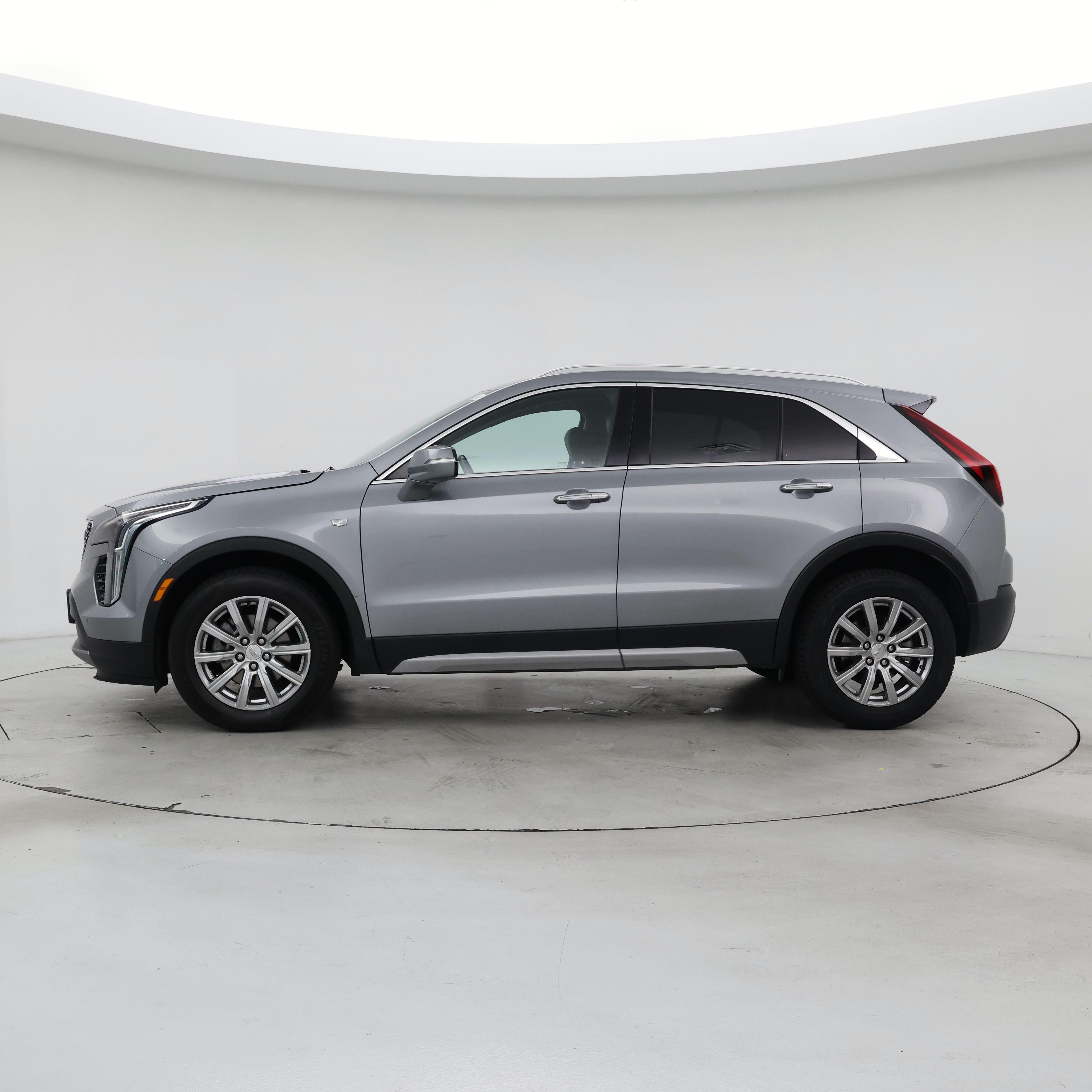 Thumbnail: 2023 Cadillac XT4 - 3