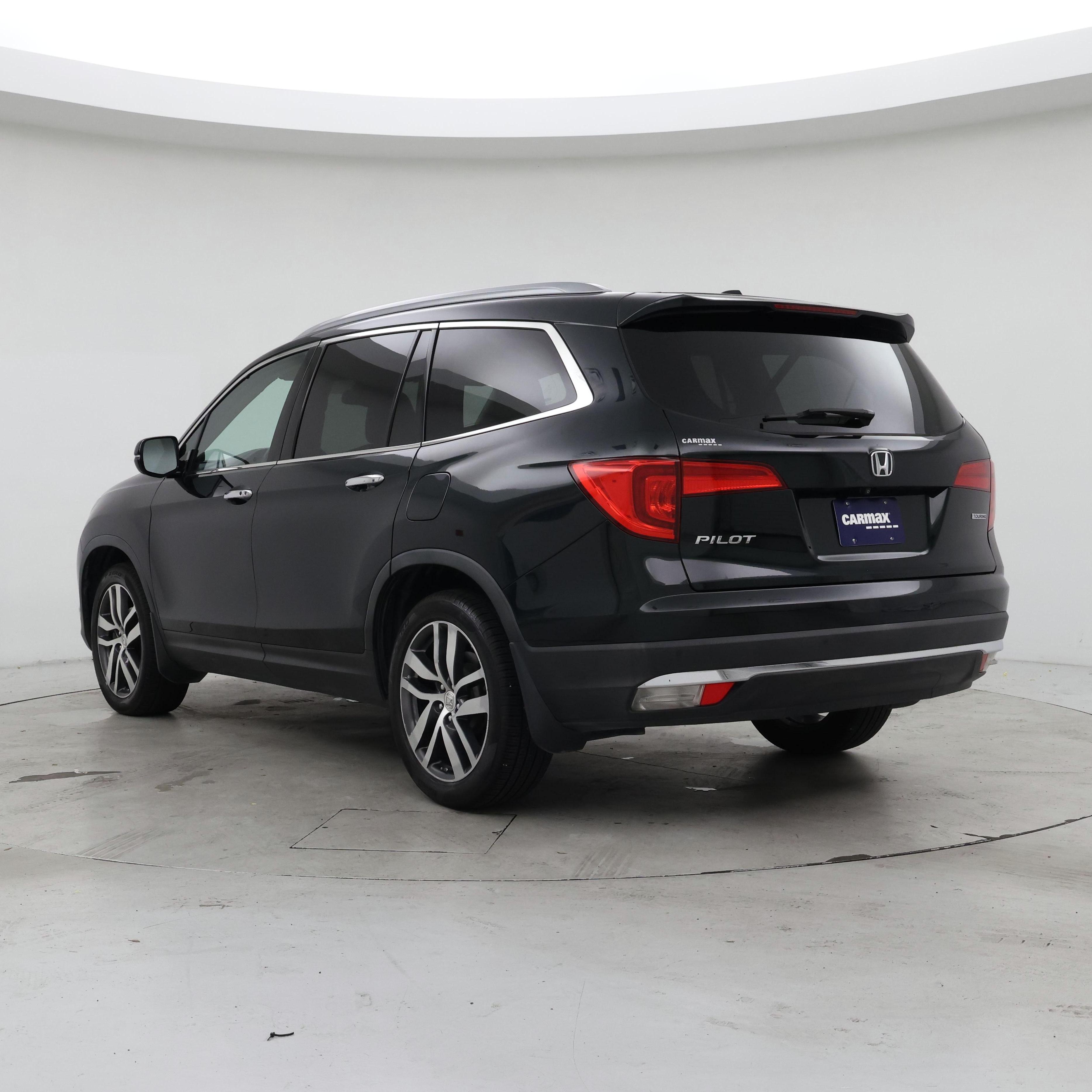 Thumbnail: 2017 Honda Pilot - 2