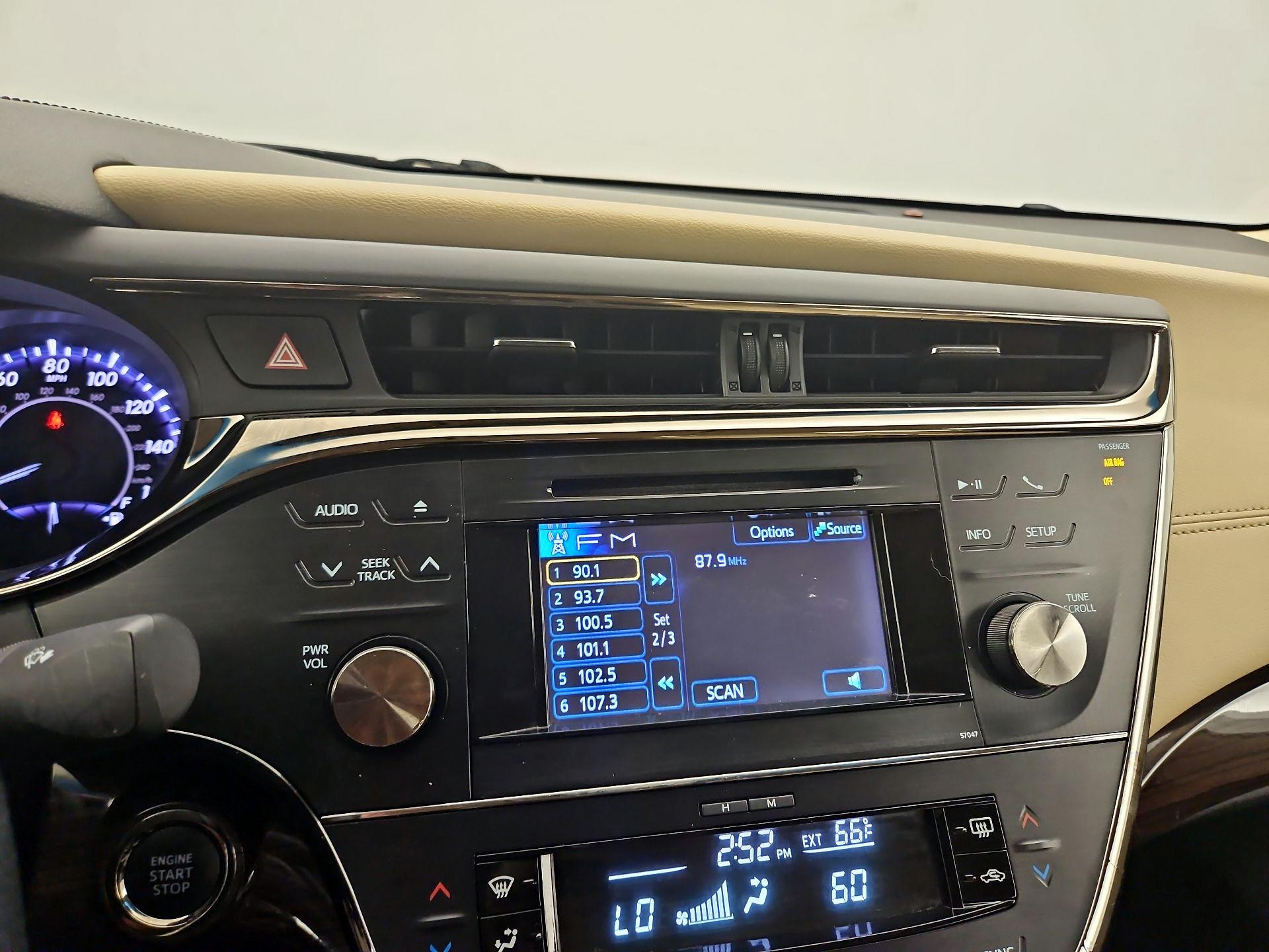 Thumbnail: 2013 Toyota Avalon - 14