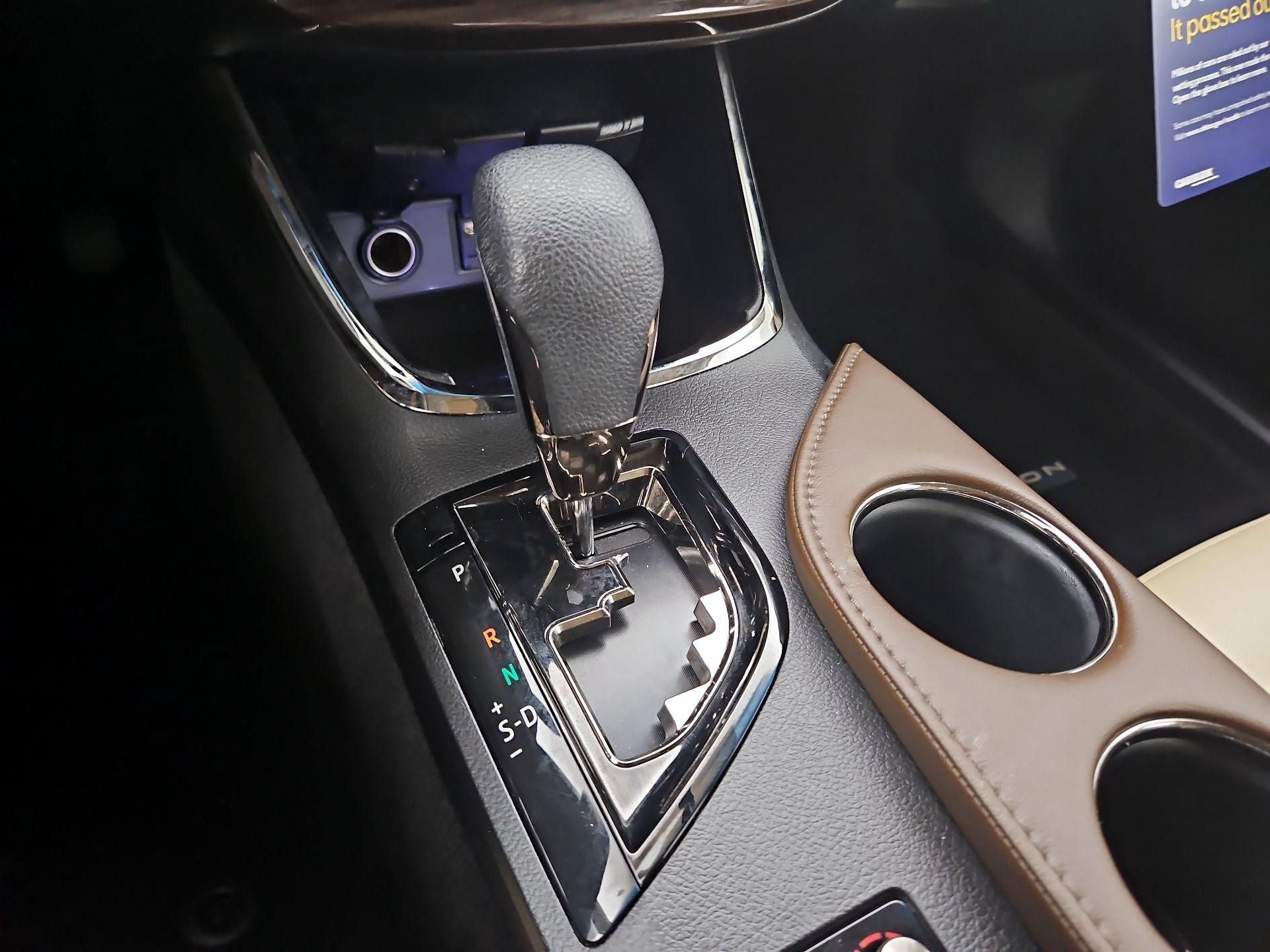 Thumbnail: 2013 Toyota Avalon - 16