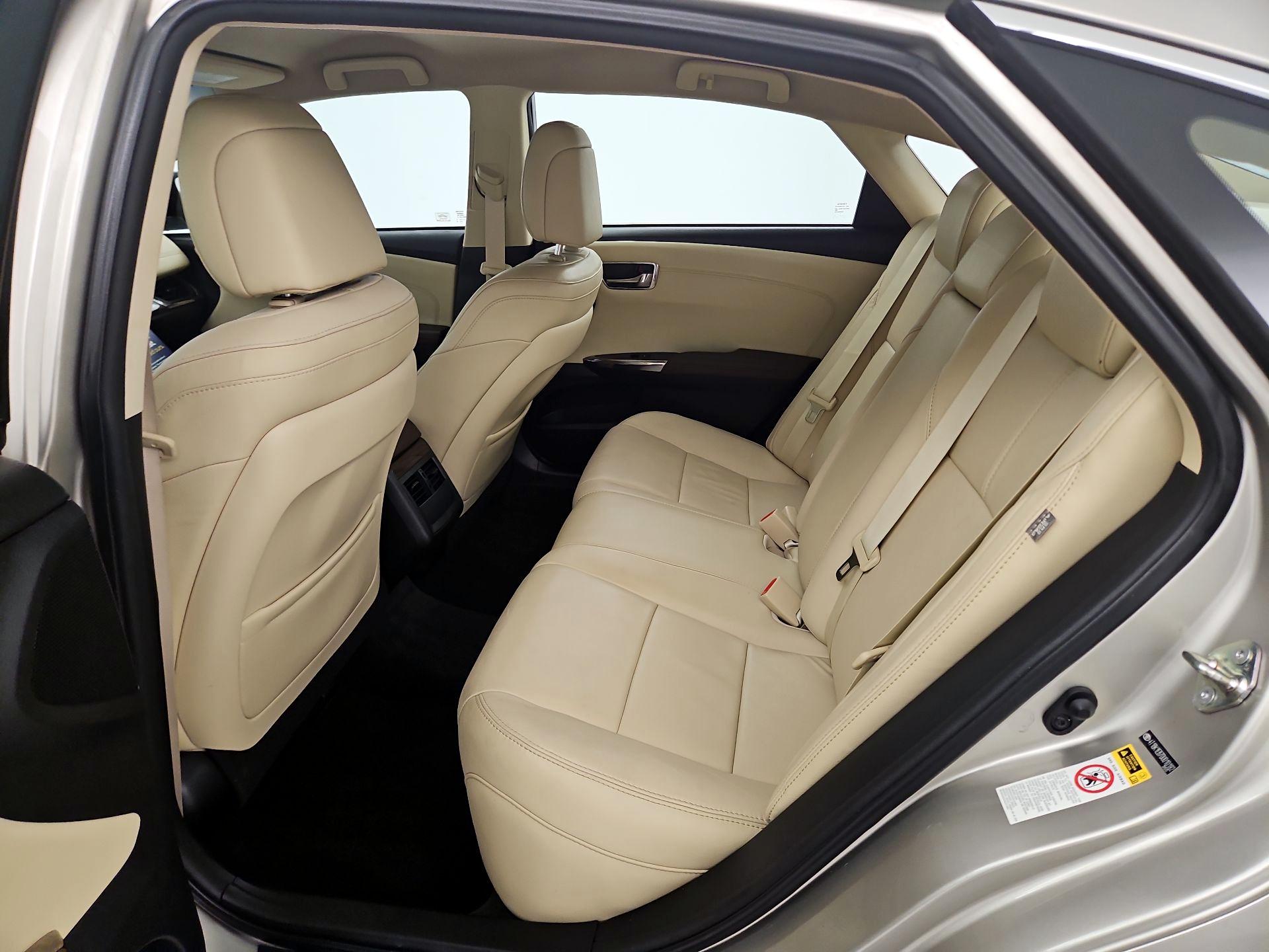 Thumbnail: 2013 Toyota Avalon - 18