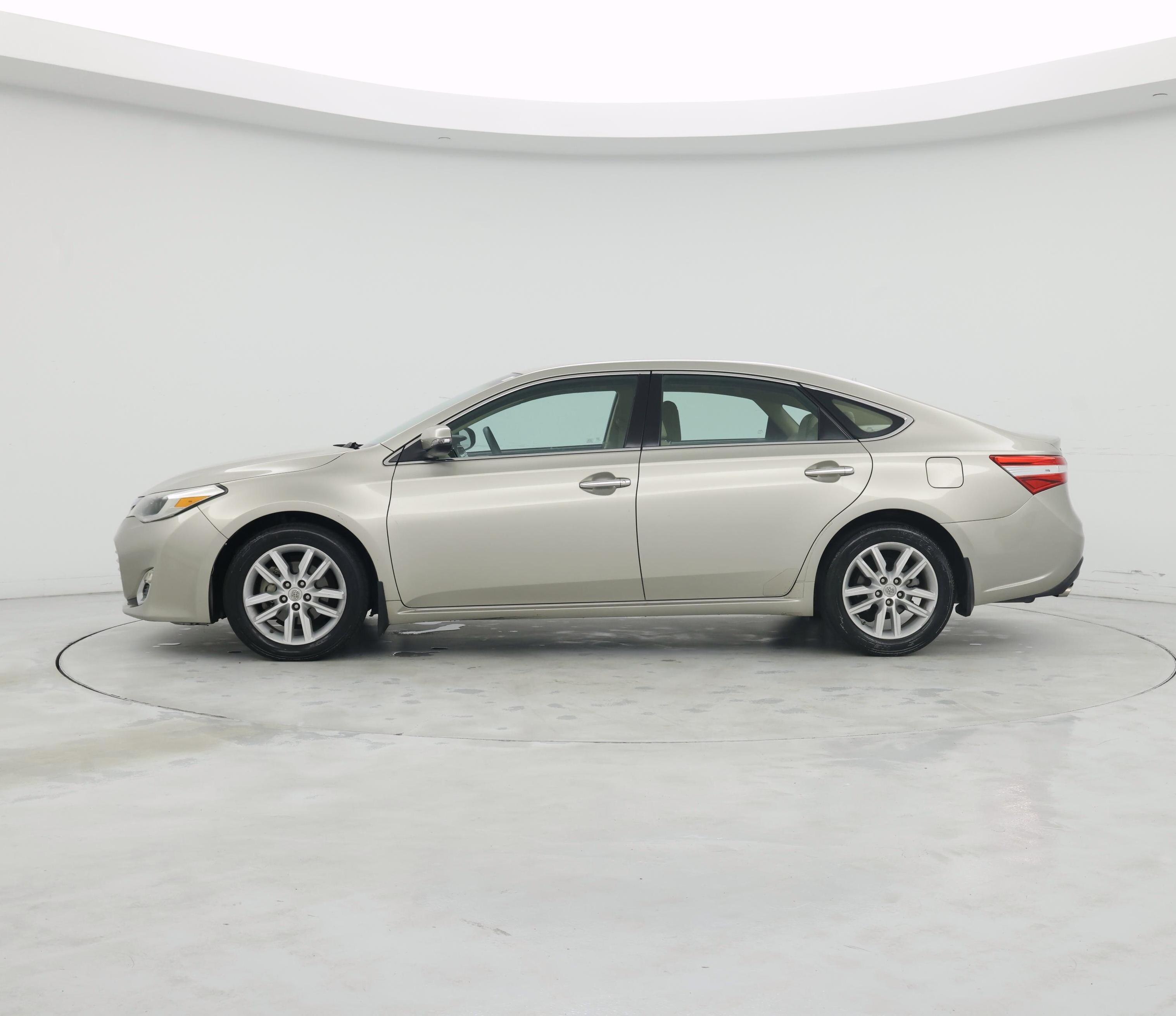 Thumbnail: 2013 Toyota Avalon - 3