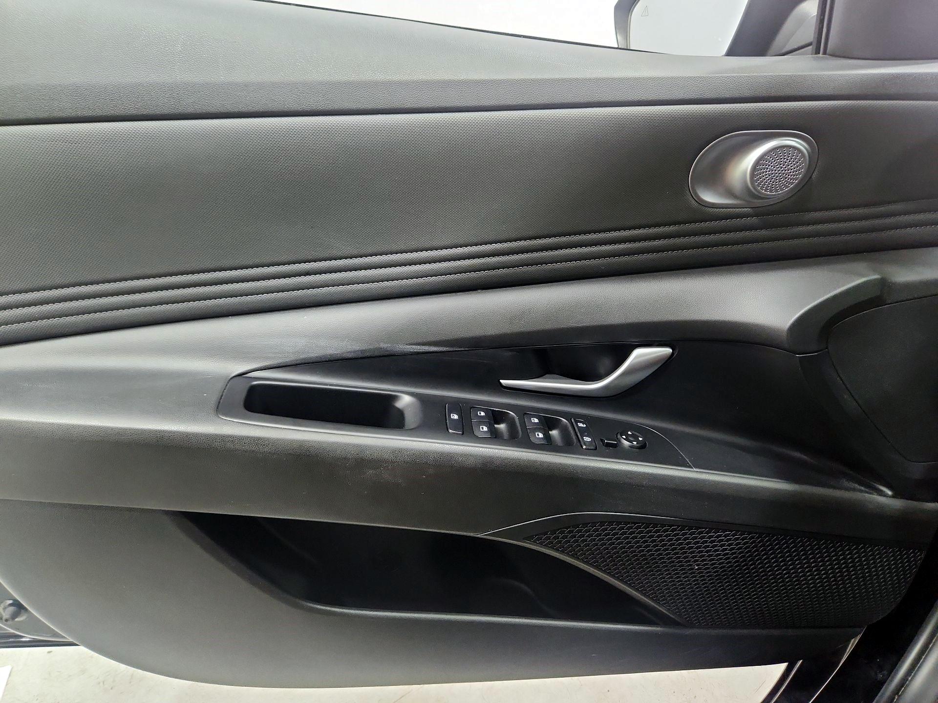 Thumbnail: 2023 Hyundai Elantra - 12