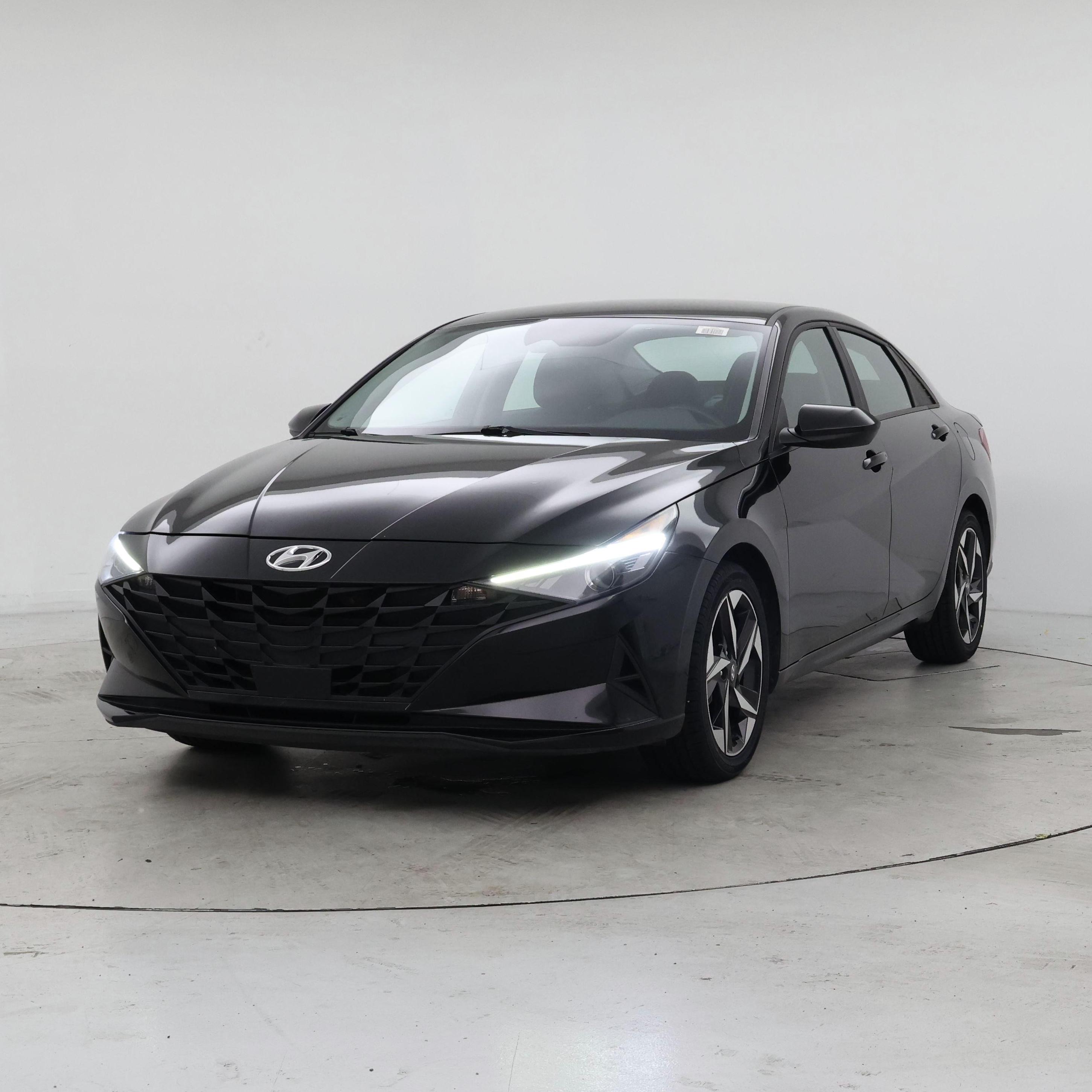Thumbnail: 2023 Hyundai Elantra - 4