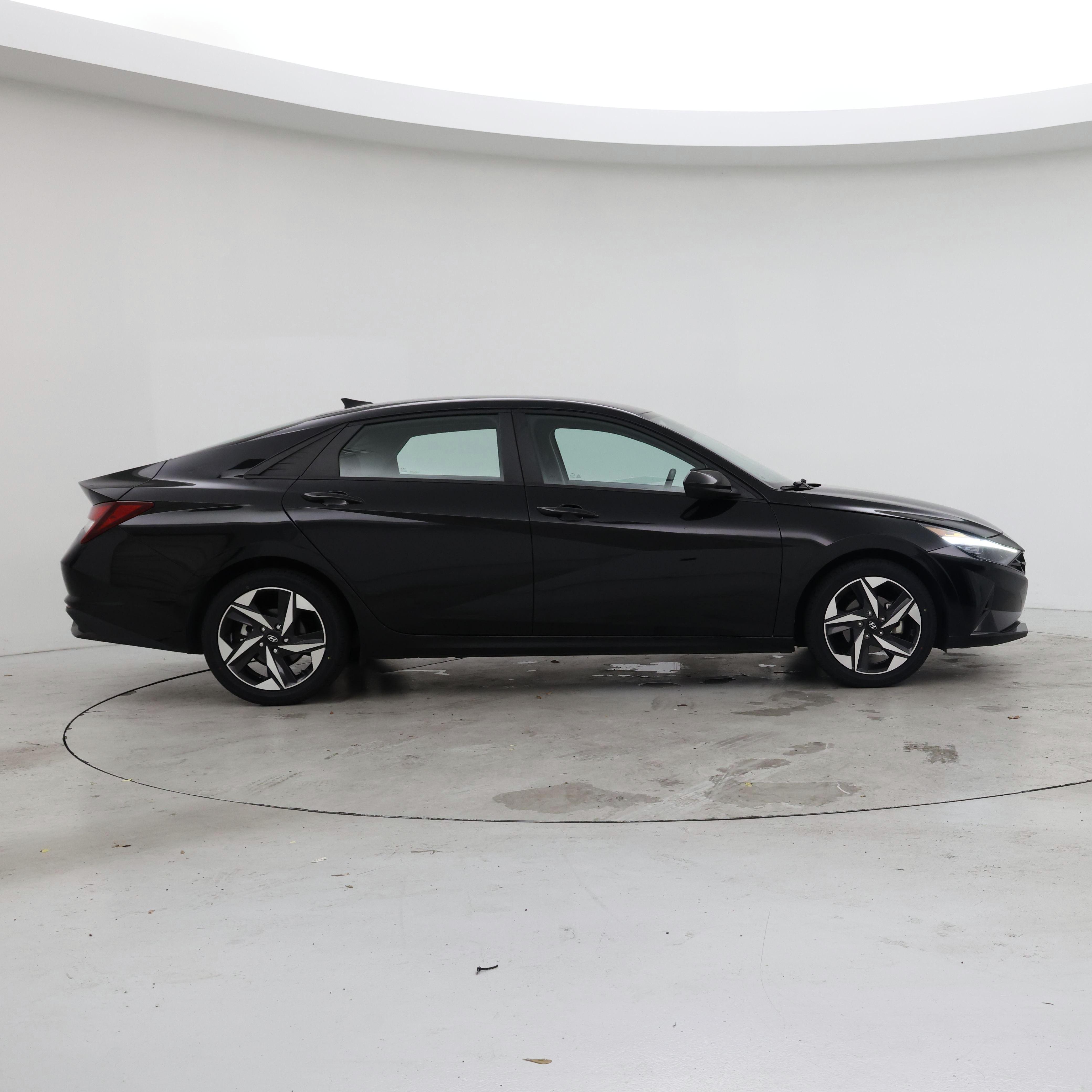 Thumbnail: 2023 Hyundai Elantra - 7
