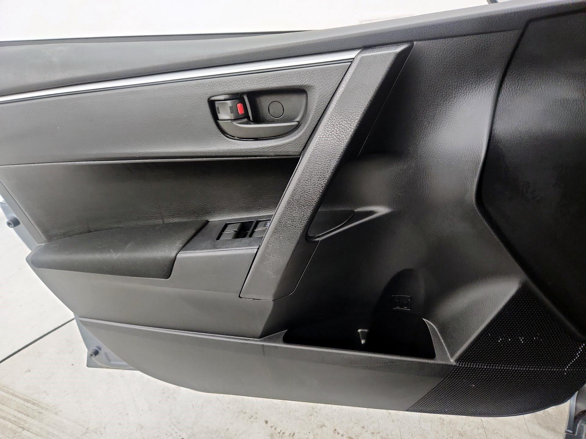 Thumbnail: 2016 Toyota Corolla - 12
