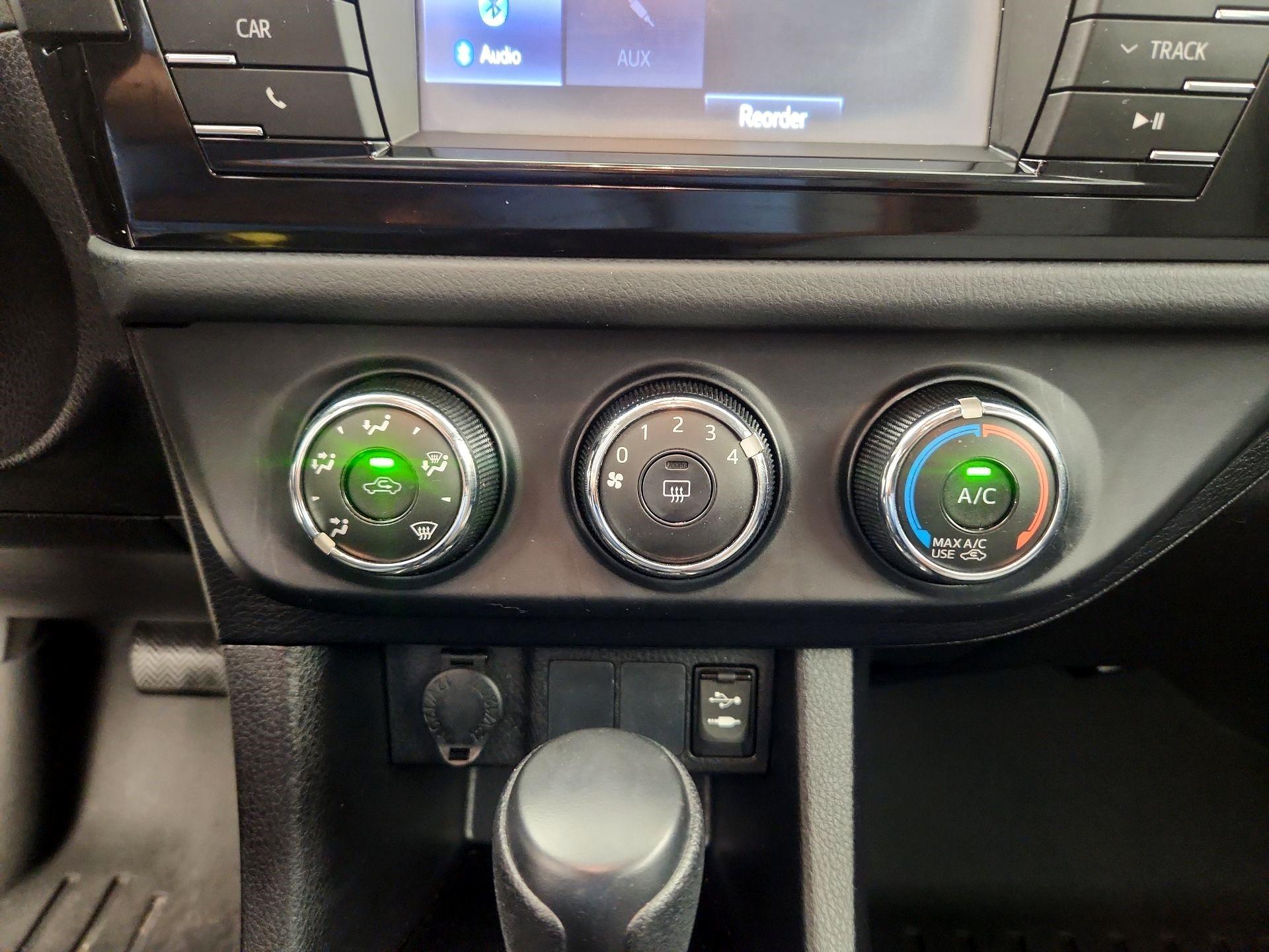 Thumbnail: 2016 Toyota Corolla - 15
