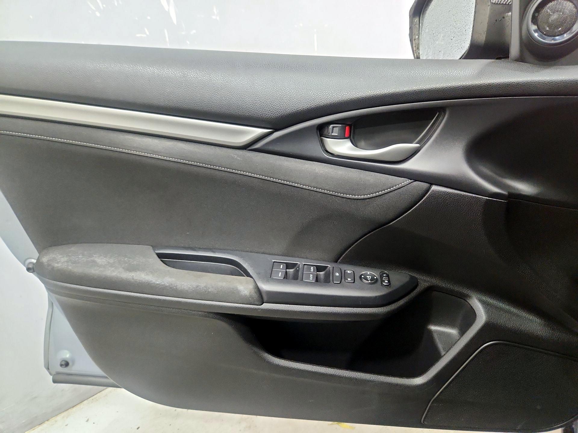 Thumbnail: 2018 Honda Civic - 12