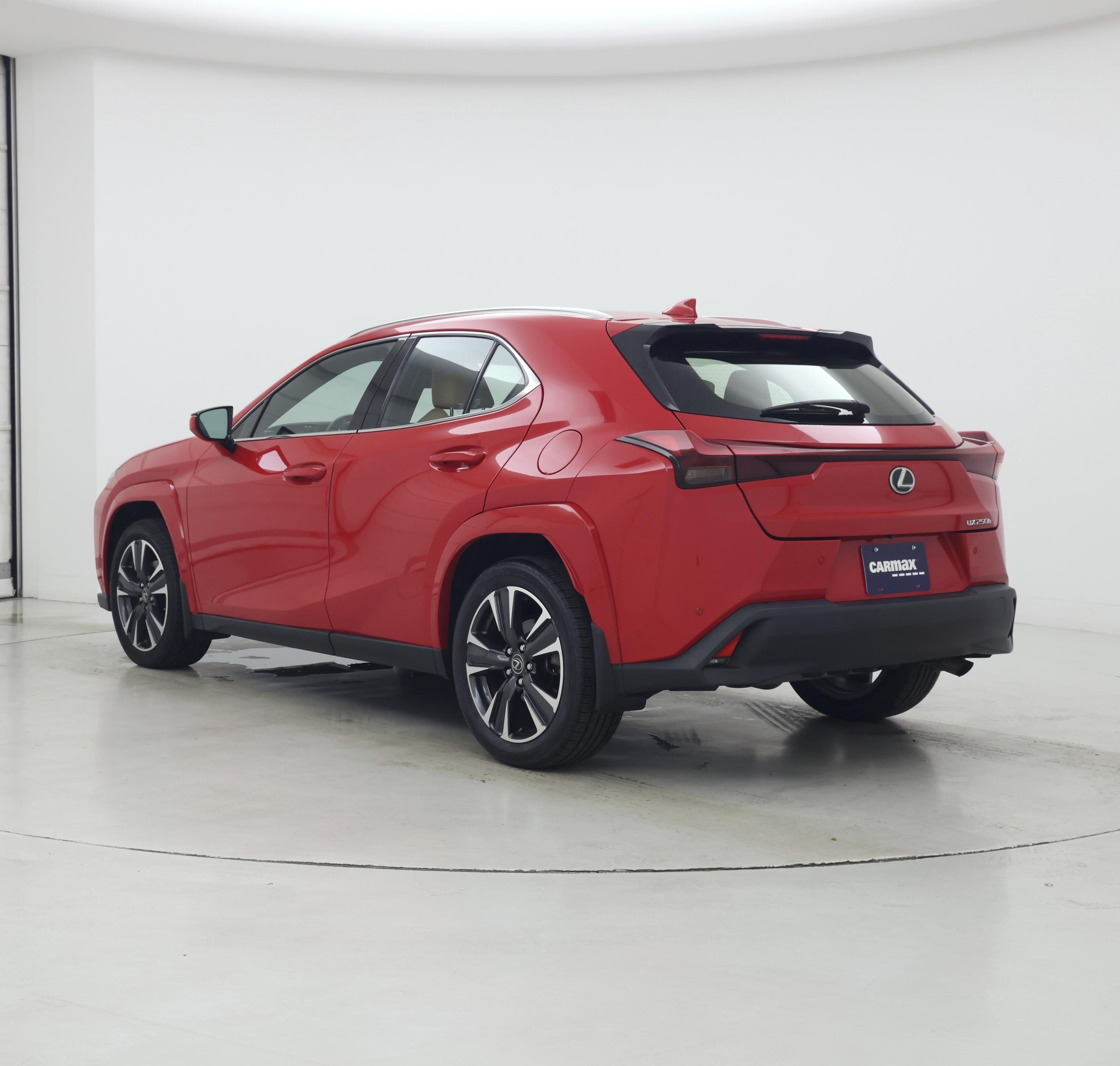 Thumbnail: 2023 Lexus UX - 2