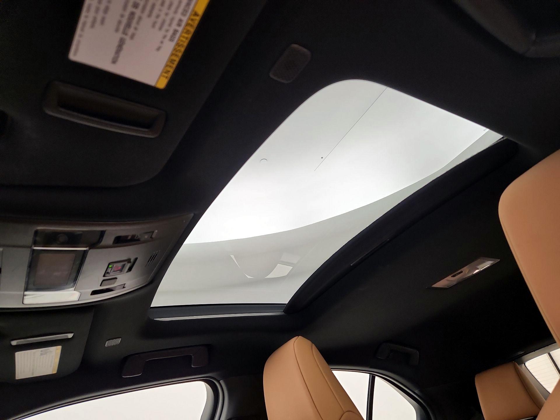 Thumbnail: 2023 Lexus UX - 19