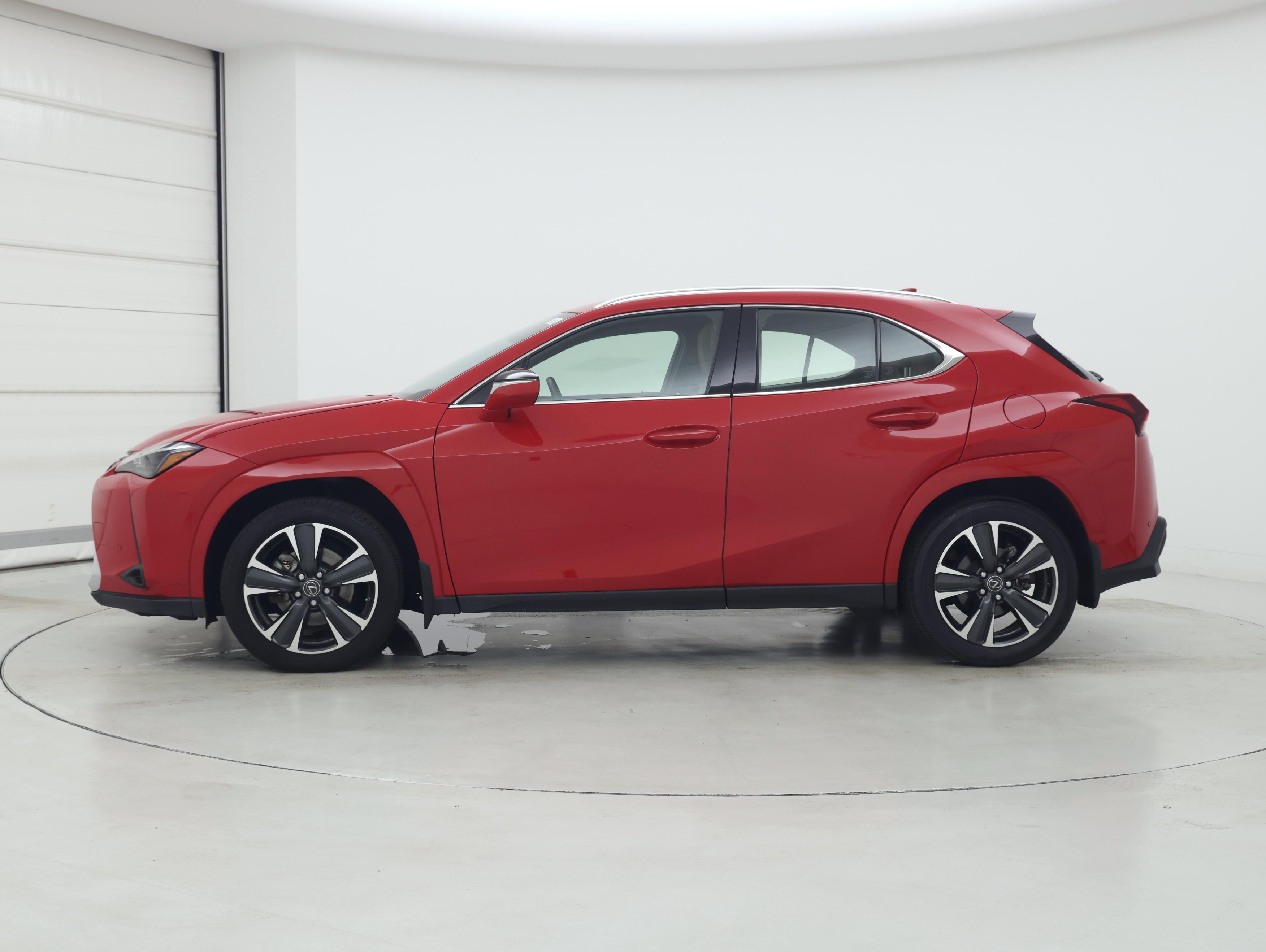 Thumbnail: 2023 Lexus UX - 3