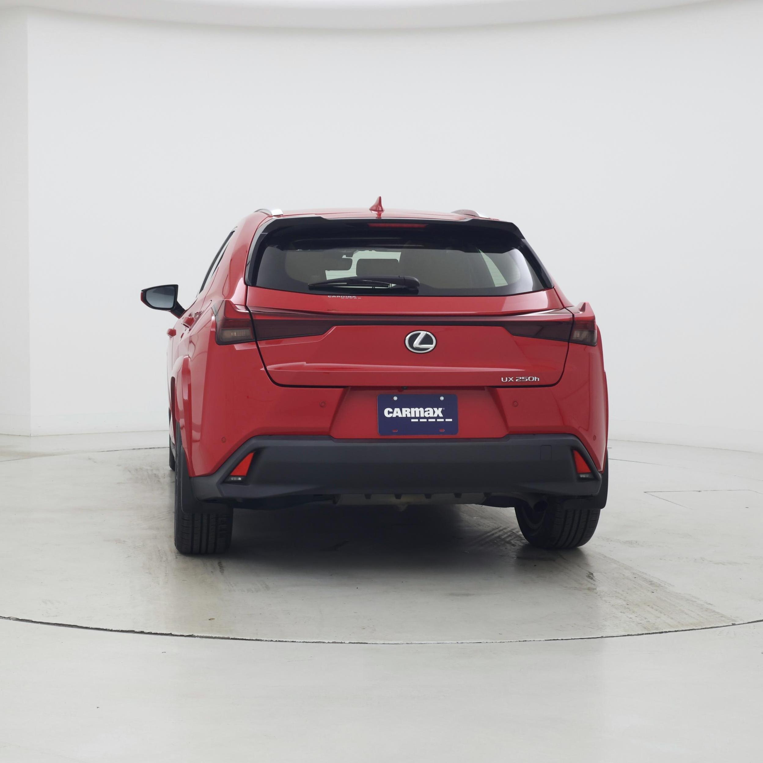 Thumbnail: 2023 Lexus UX - 6